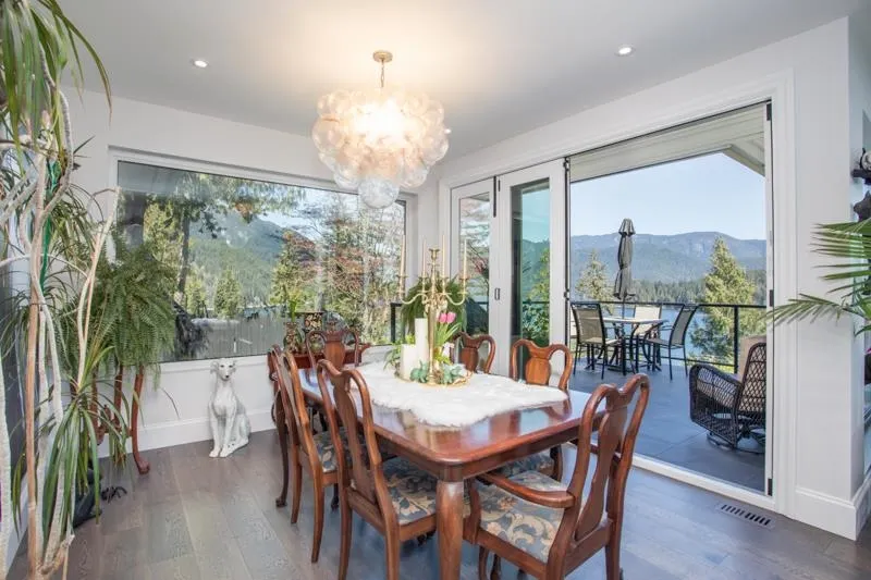 1812 Cardinal Crescent