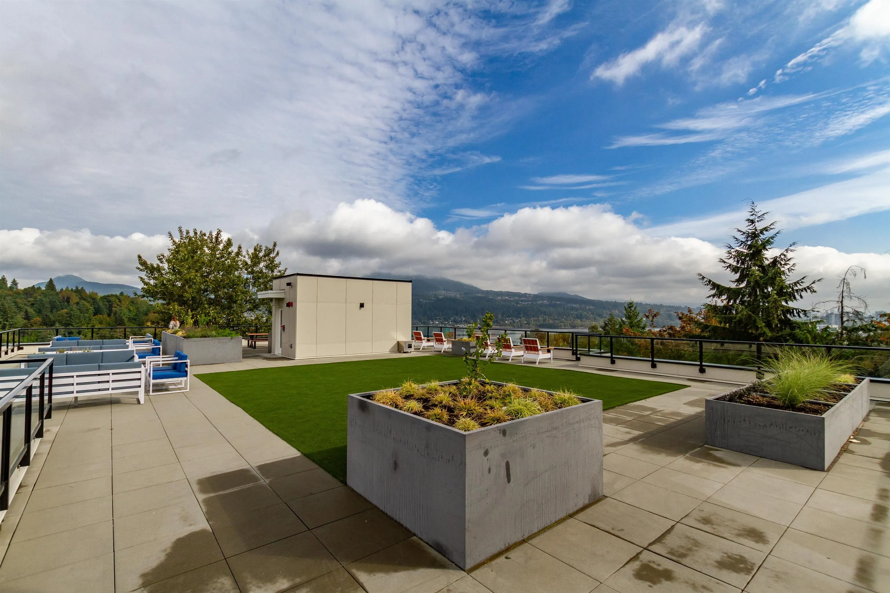 606 2002 St. George Street