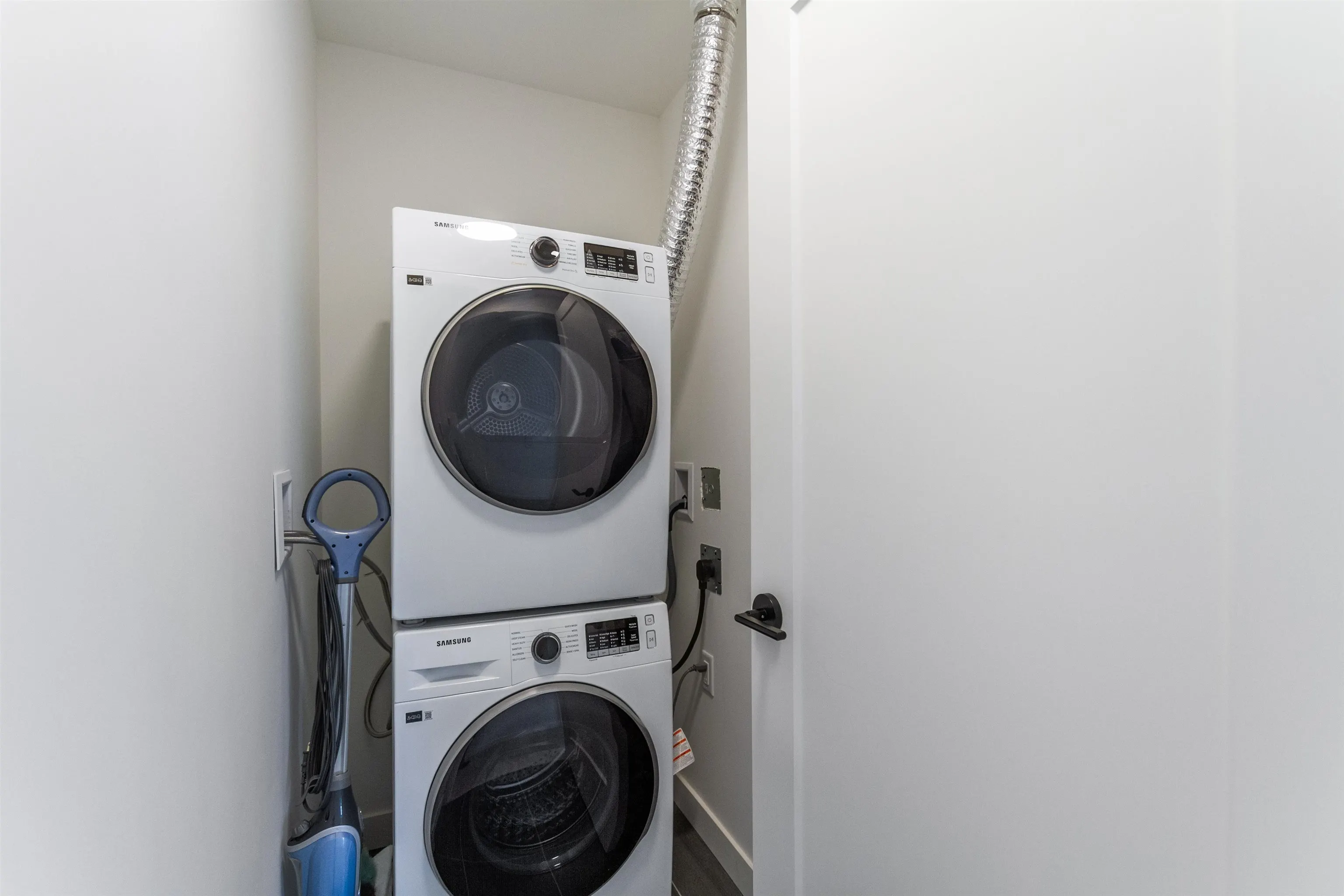 606 2002 St. George Street