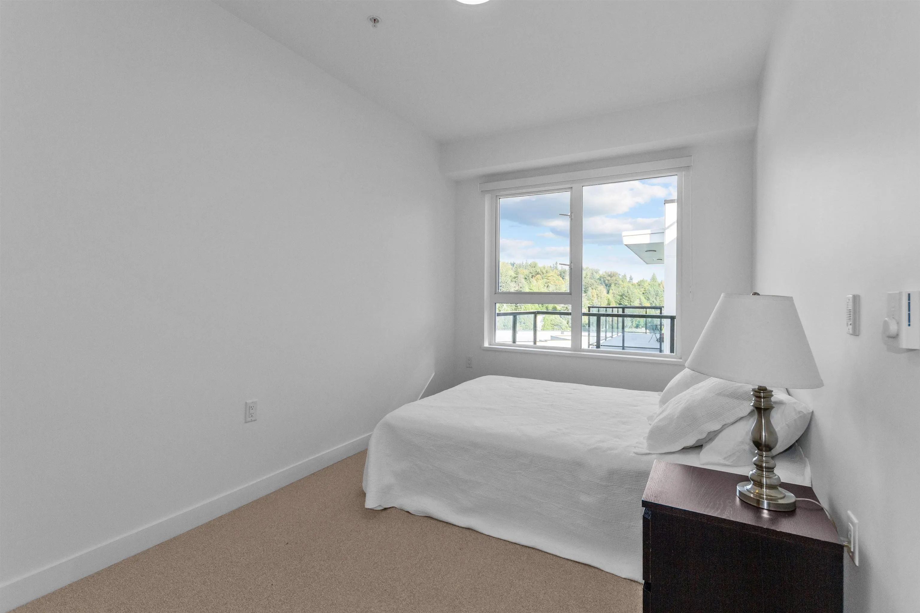 606 2002 St. George Street