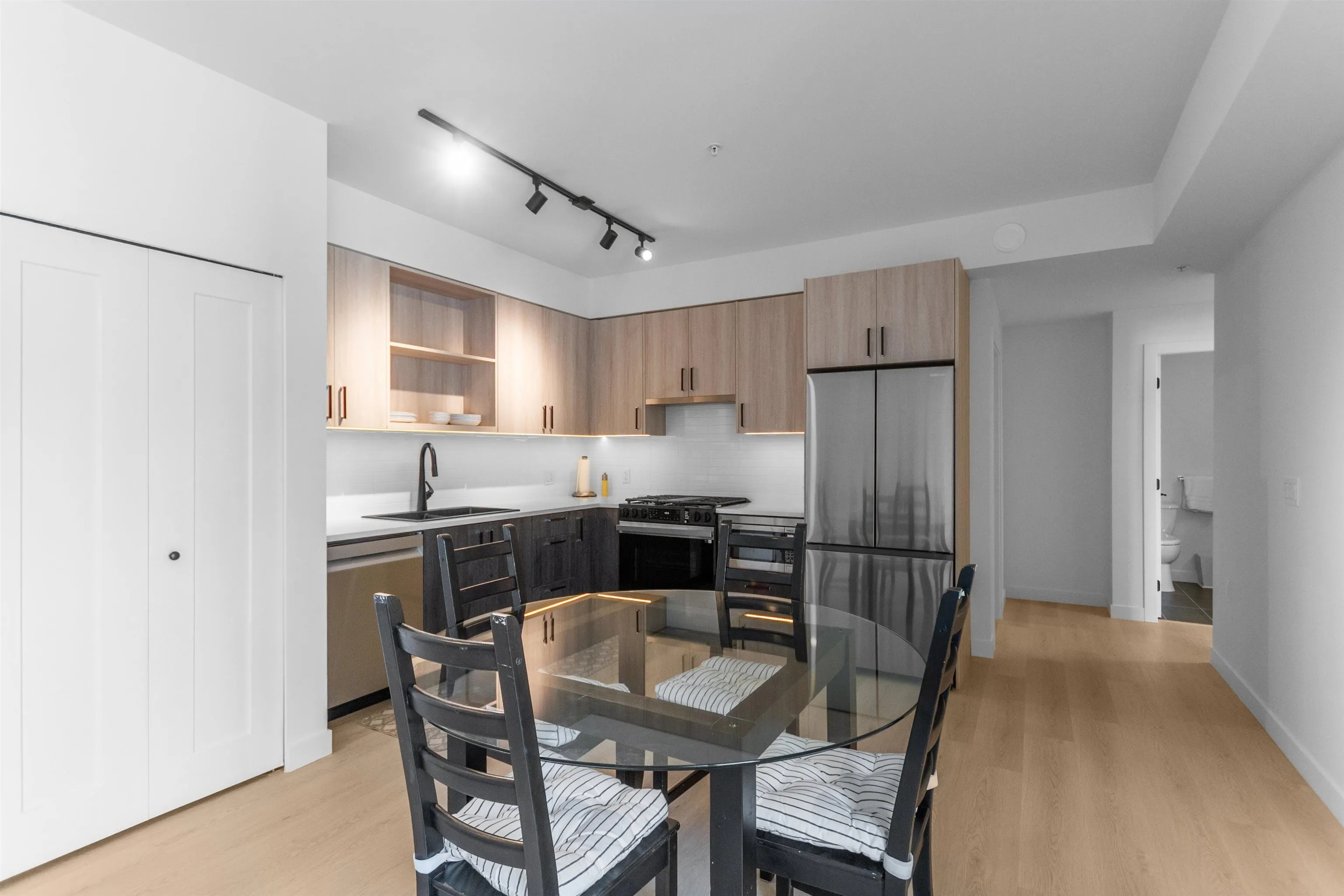 606 2002 St. George Street