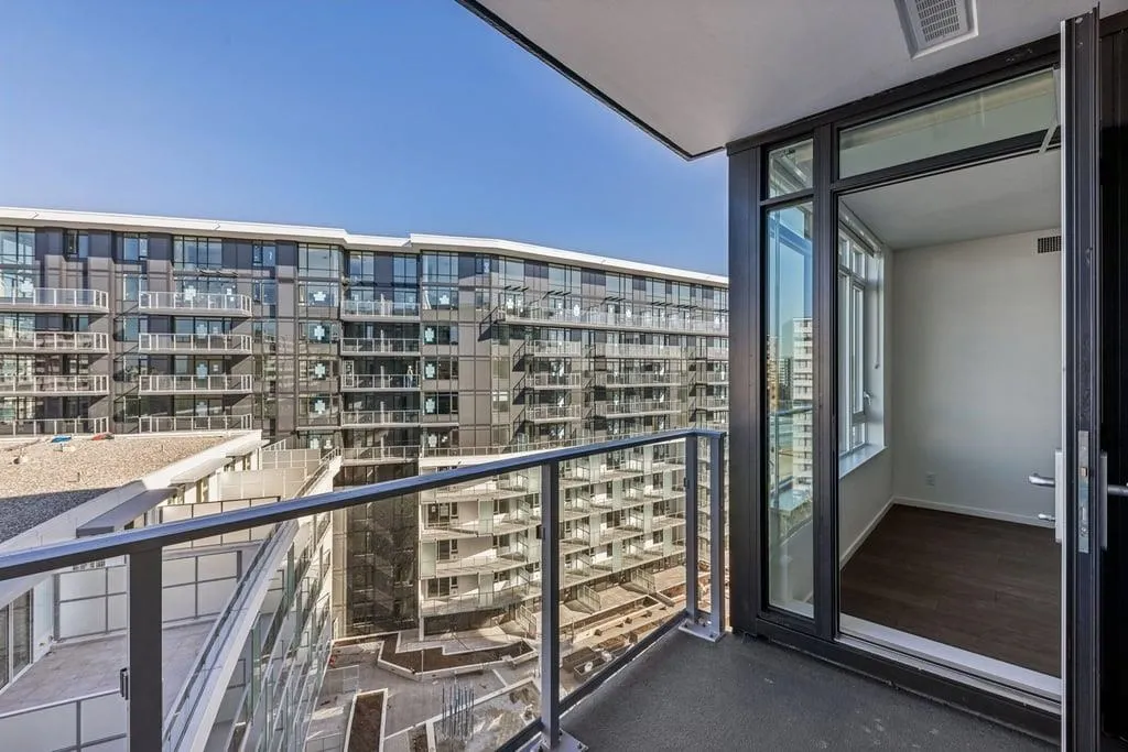 1107 6500 Minoru Street