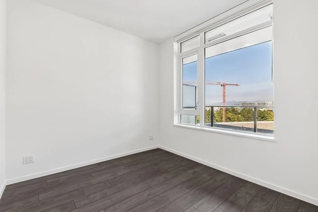 1107 6500 Minoru Street