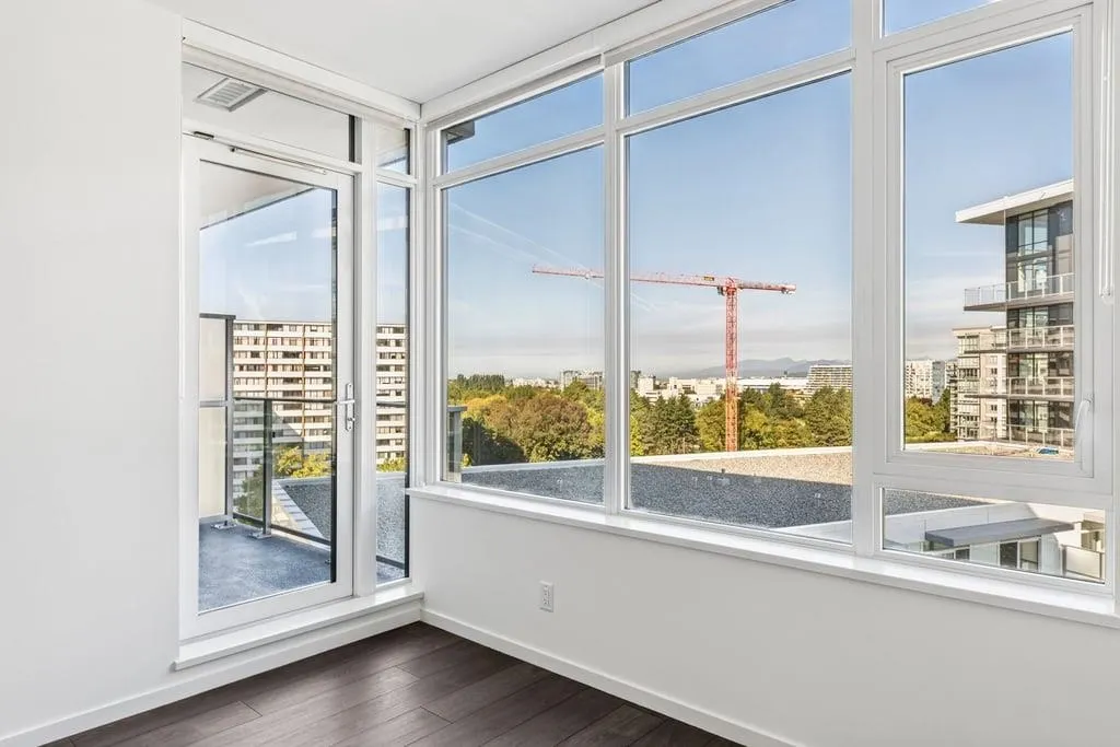 1107 6500 Minoru Street