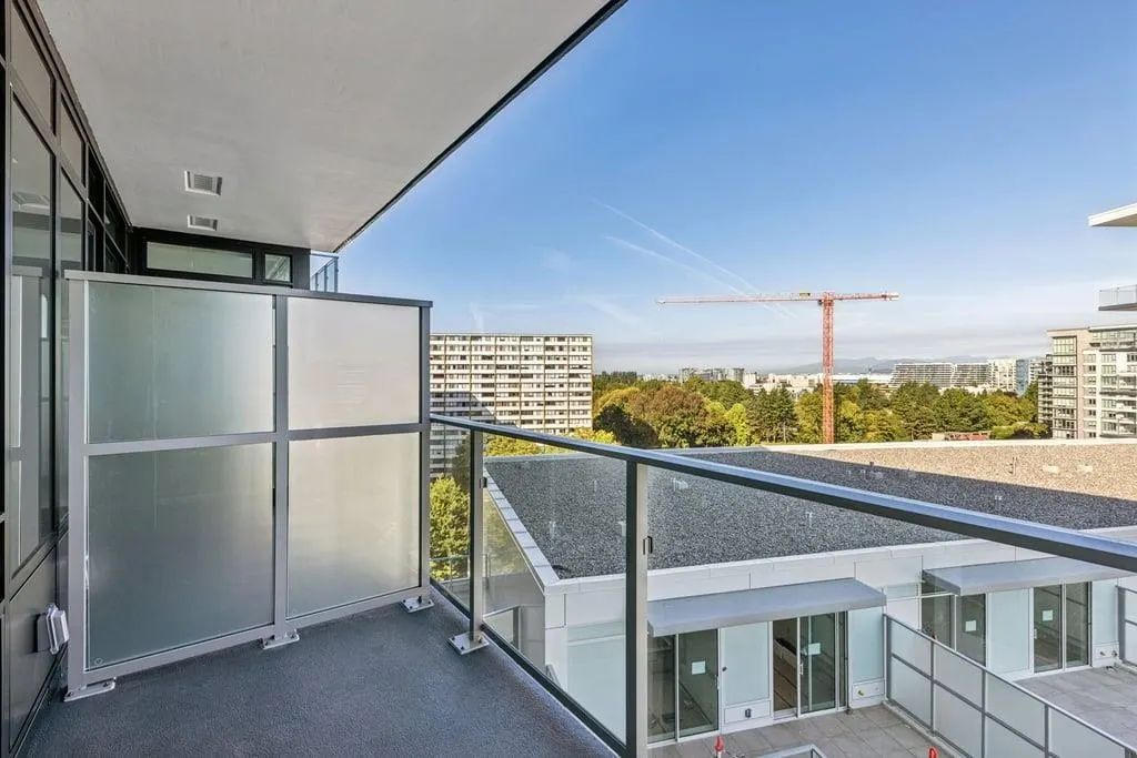 1107 6500 Minoru Street