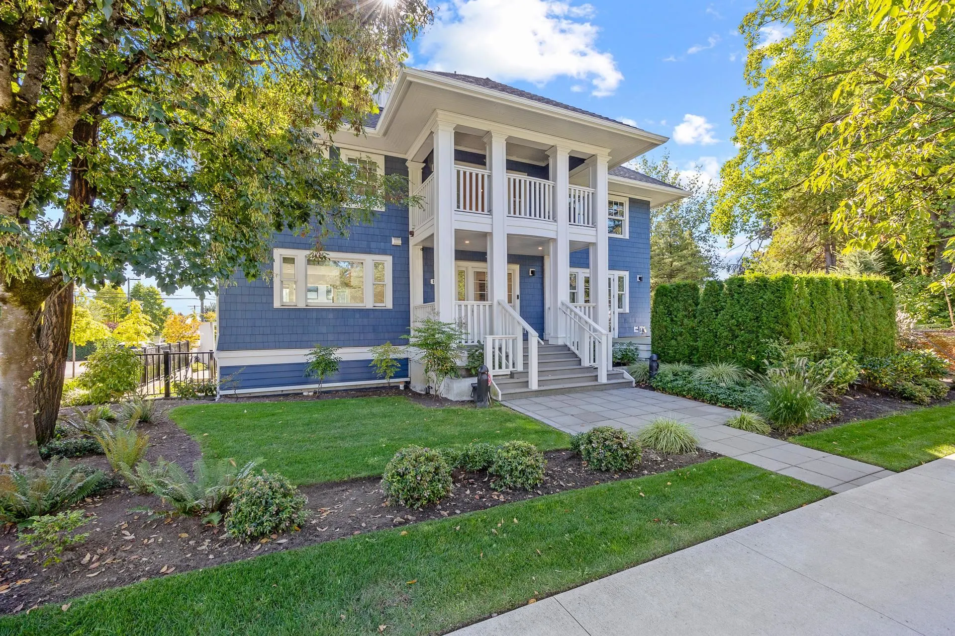 1312 W 57th Avenue