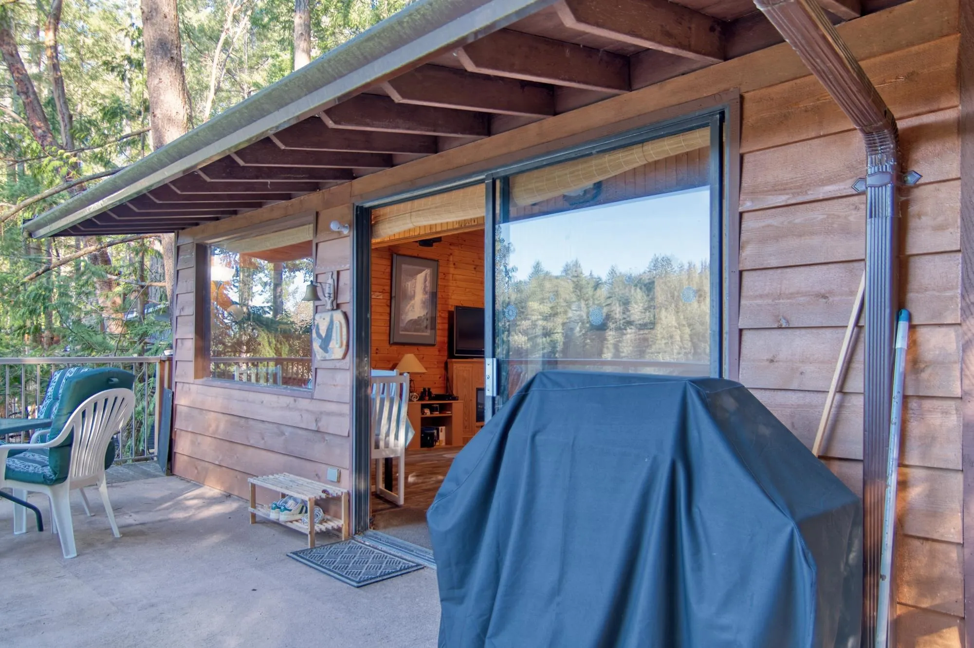 10 10387 Mercer Road