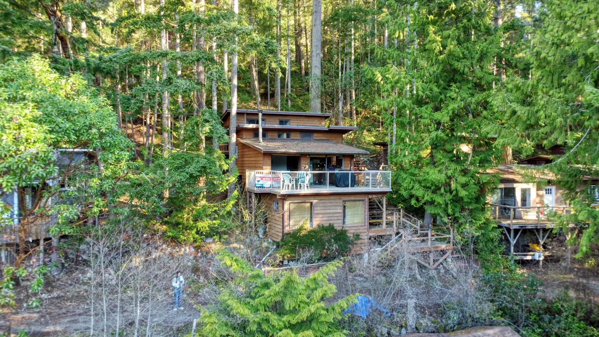 10 10387 Mercer Road