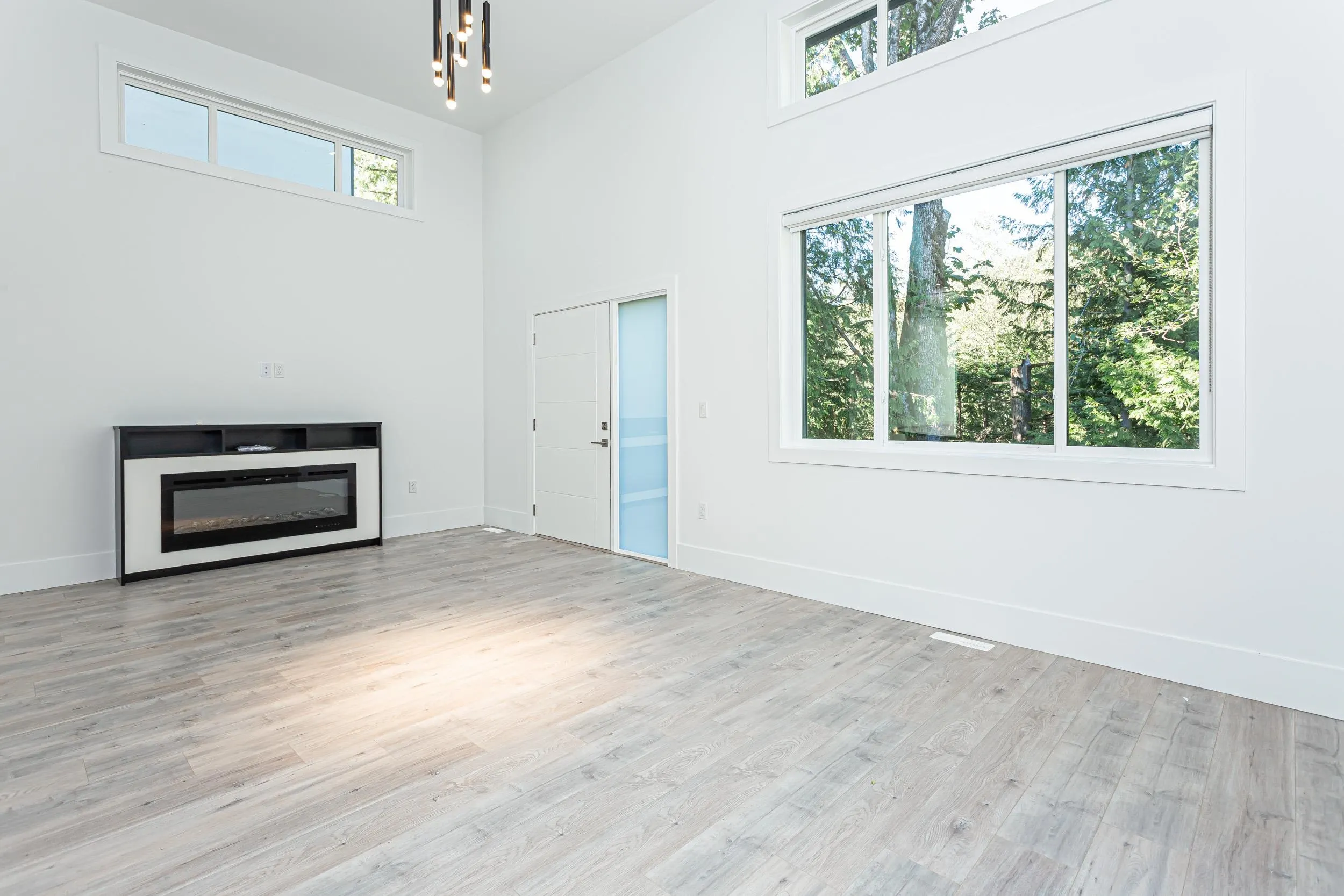 36743 Carl Creek Crescent