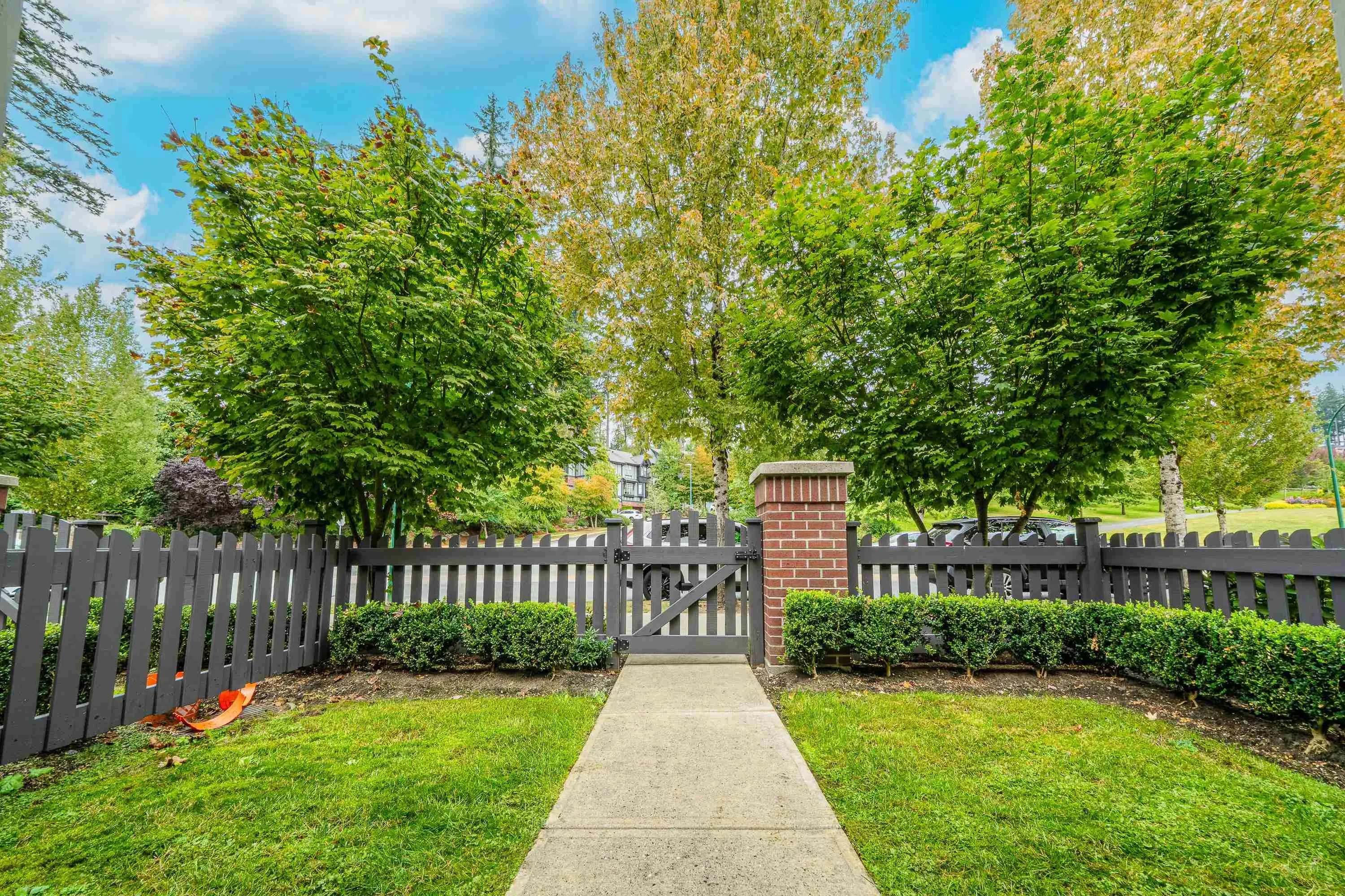 3 3500 Burke Village Promenade