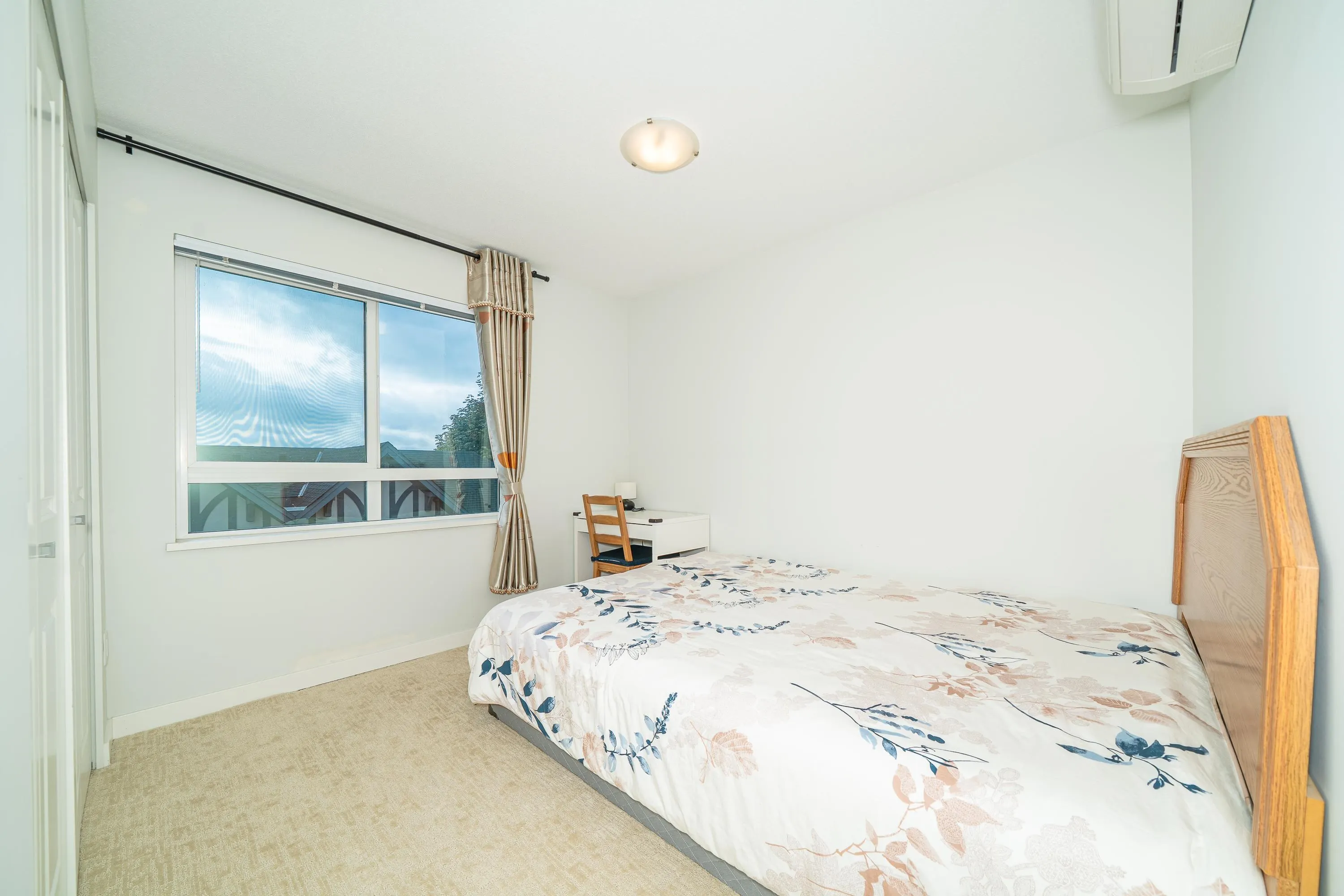 3 3500 Burke Village Promenade