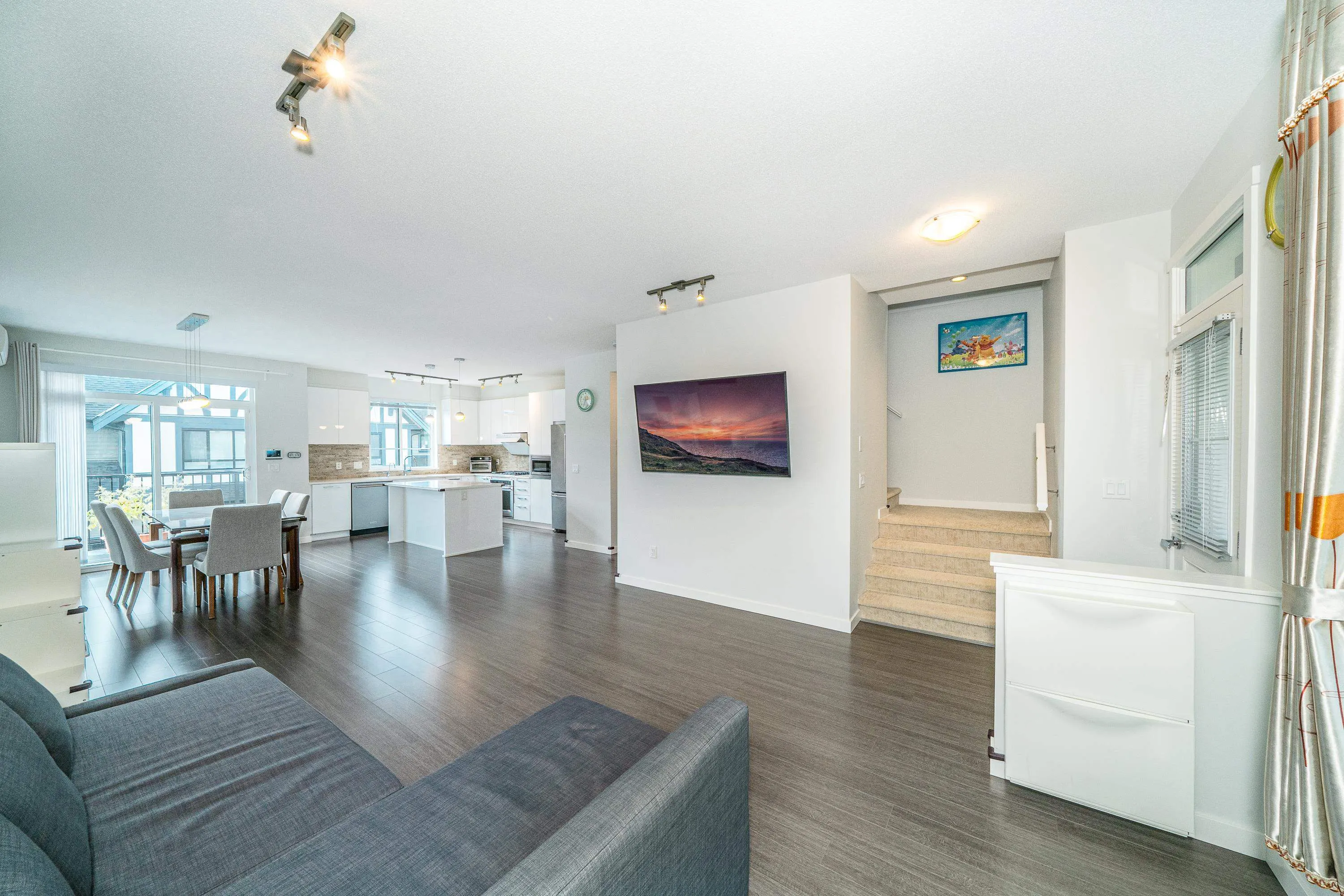 3 3500 Burke Village Promenade