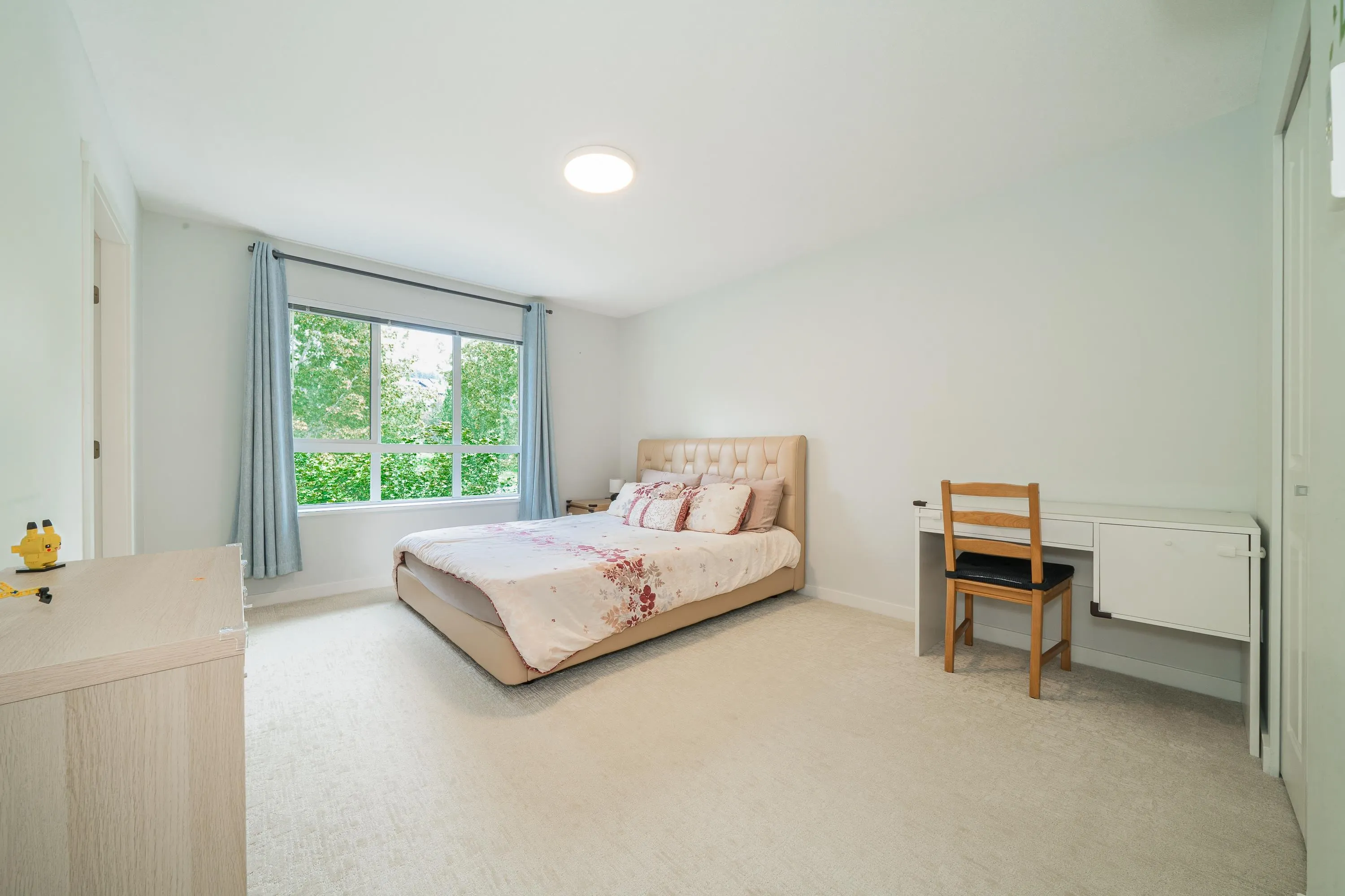 3 3500 Burke Village Promenade