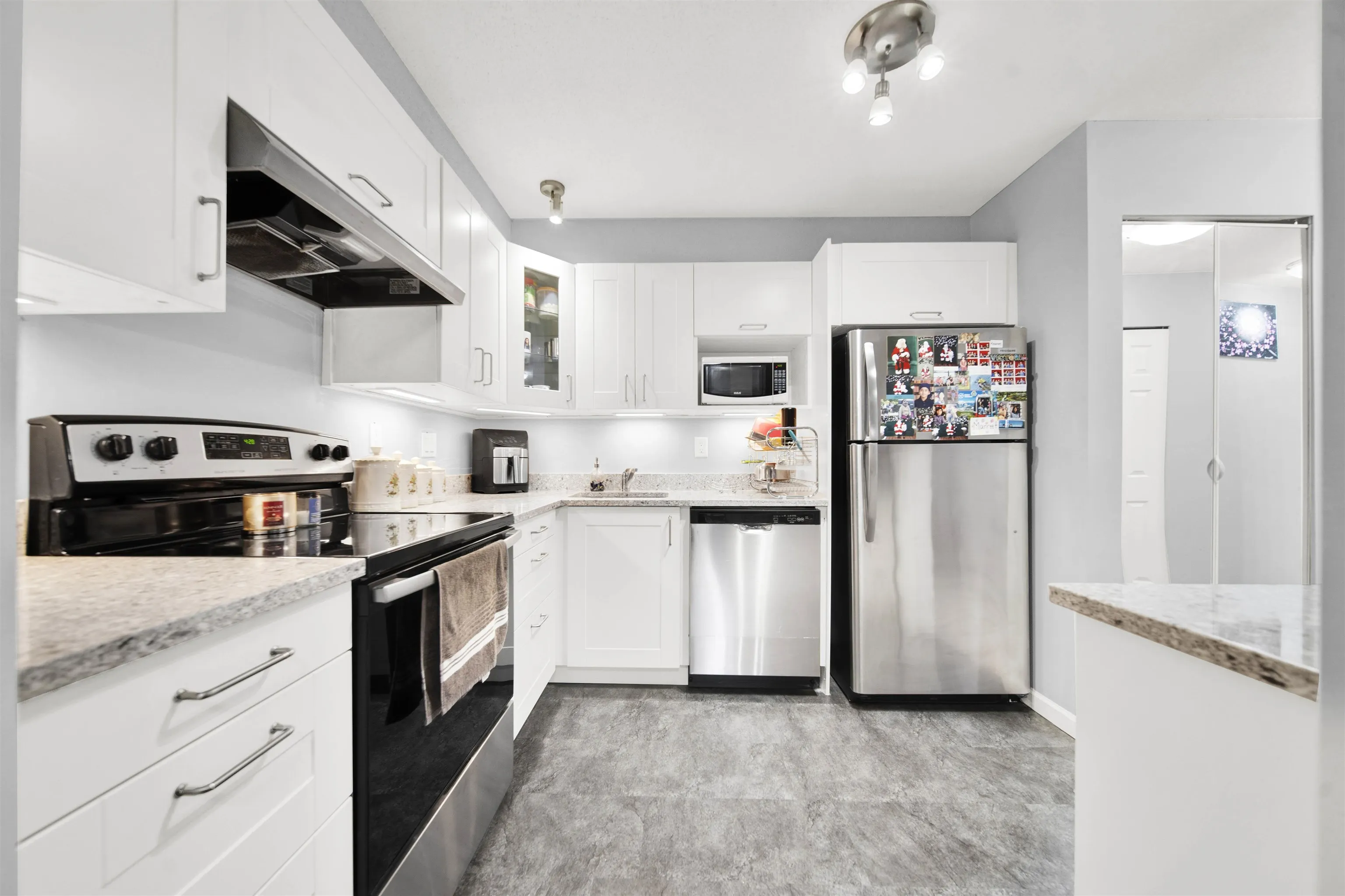 311 13780 76 Avenue