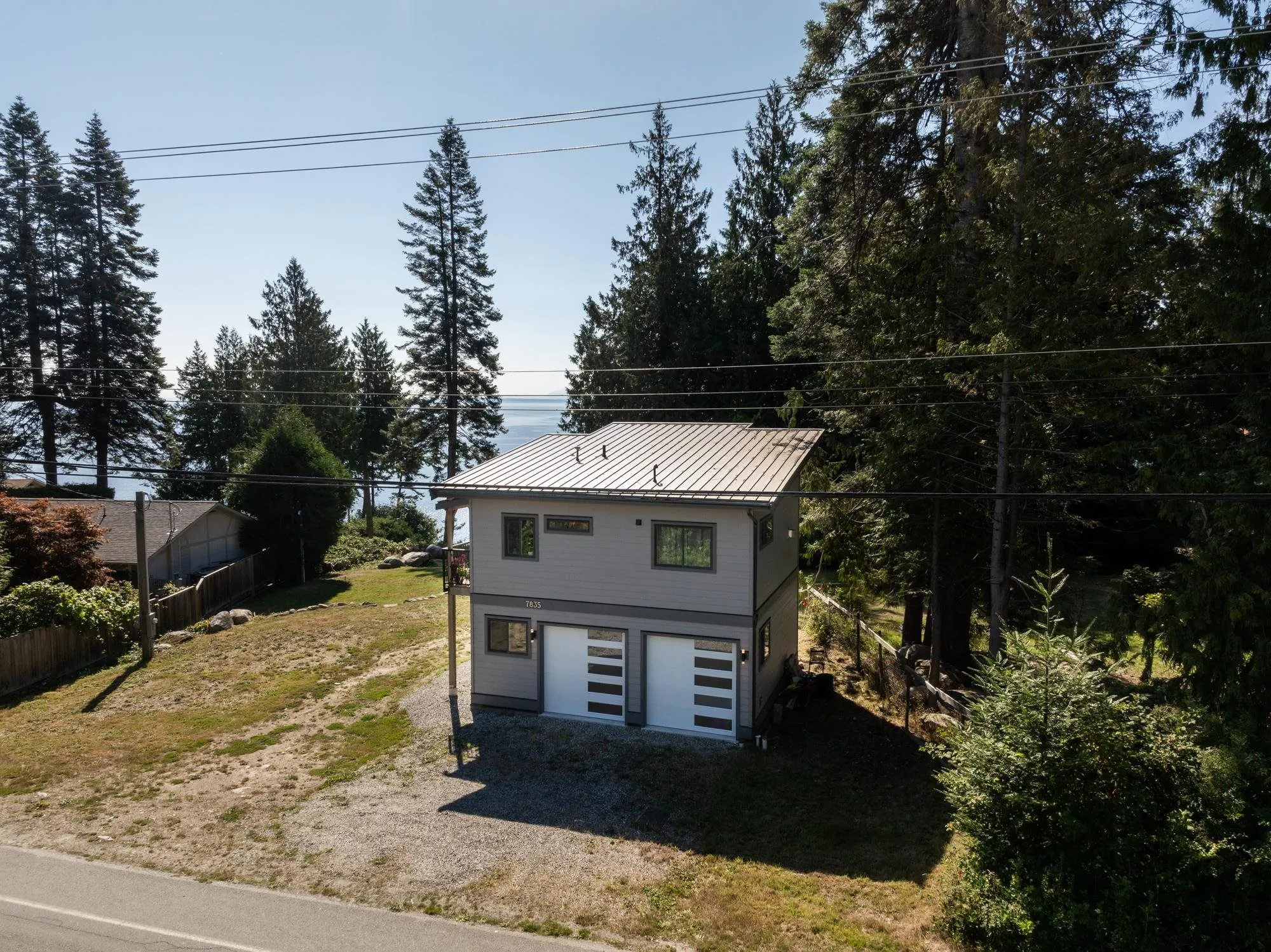7835 Redrooffs Road
