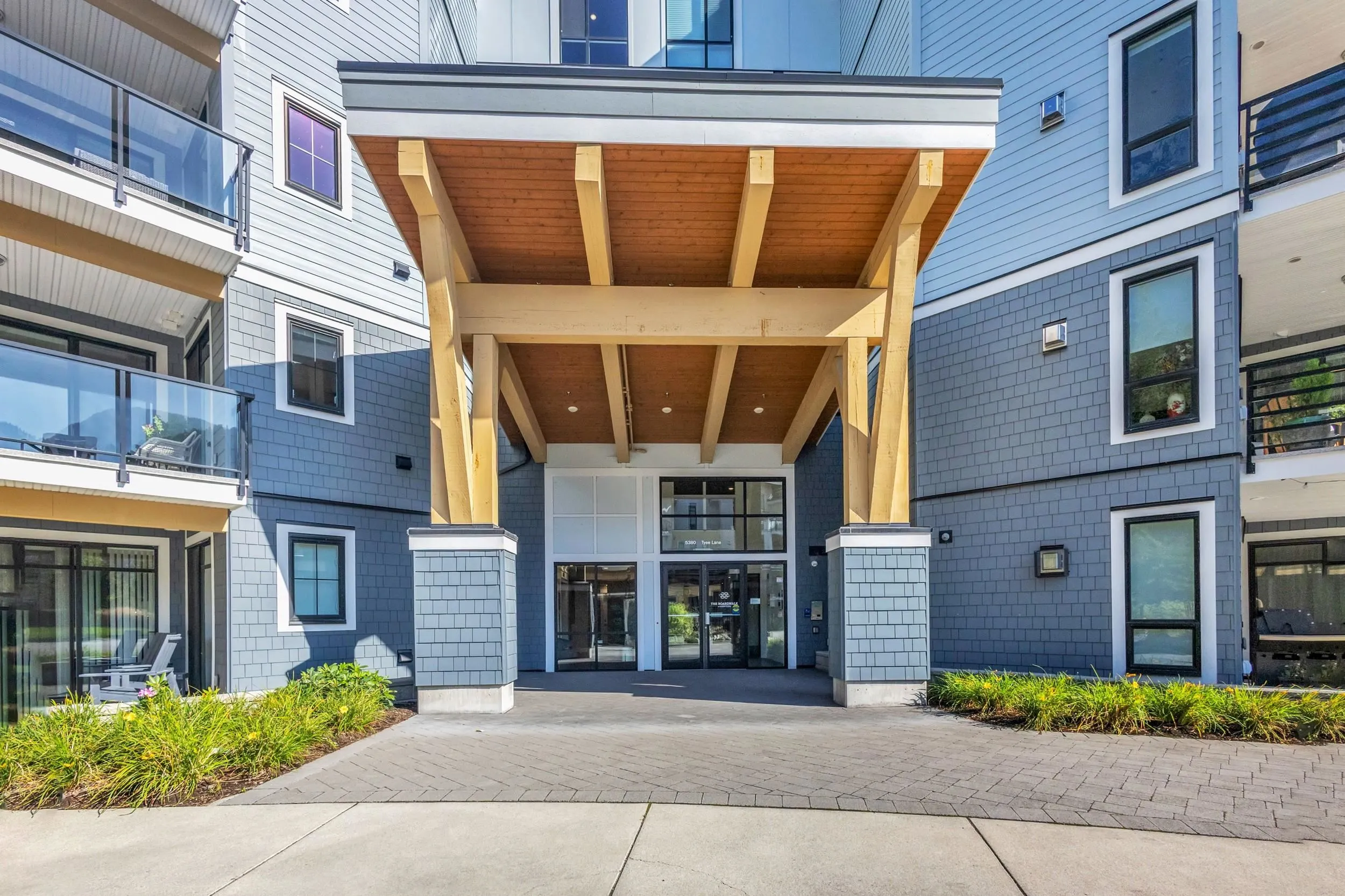 403 5380 Tyee Lane