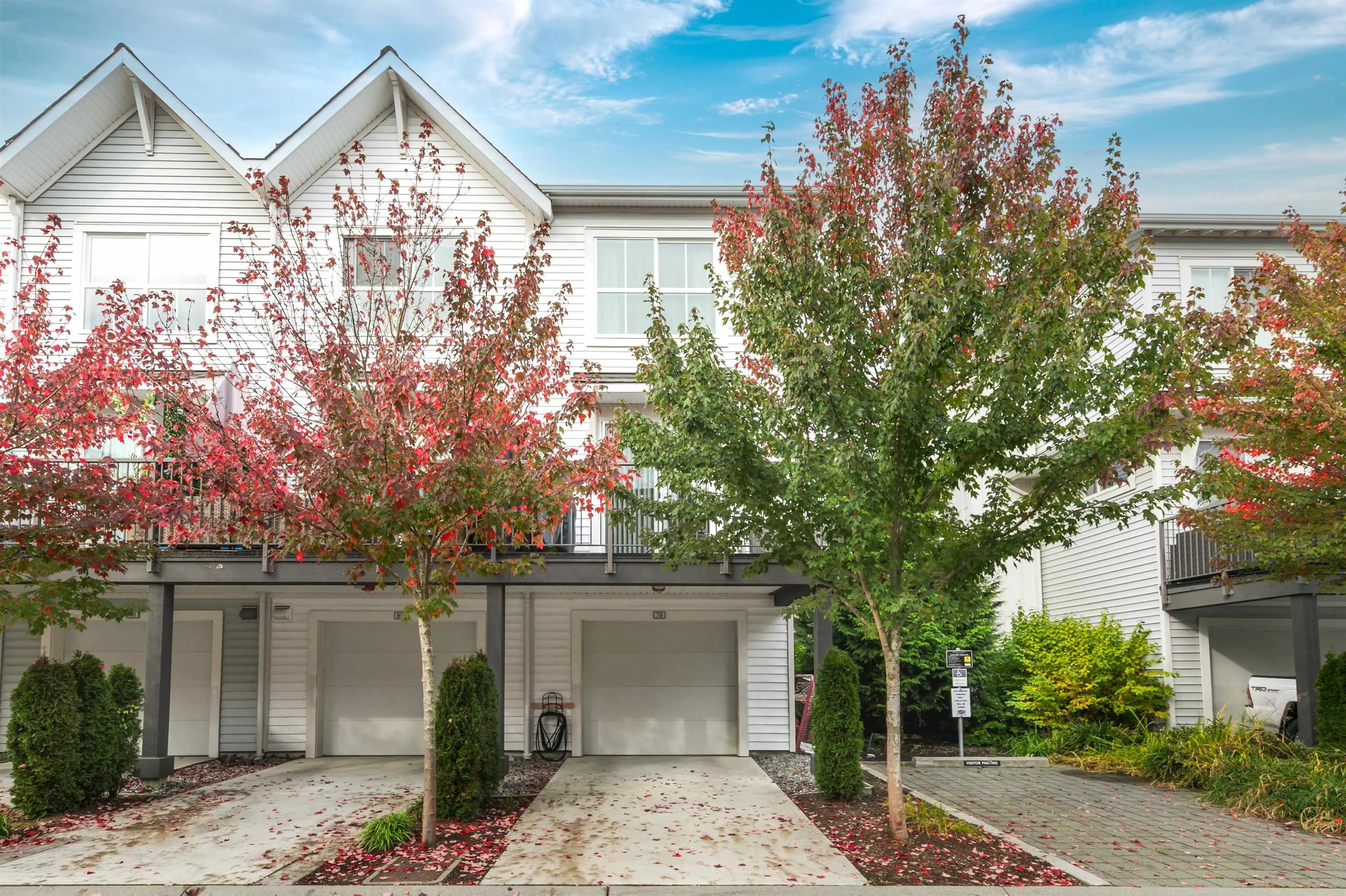 79 4638 Orca Way