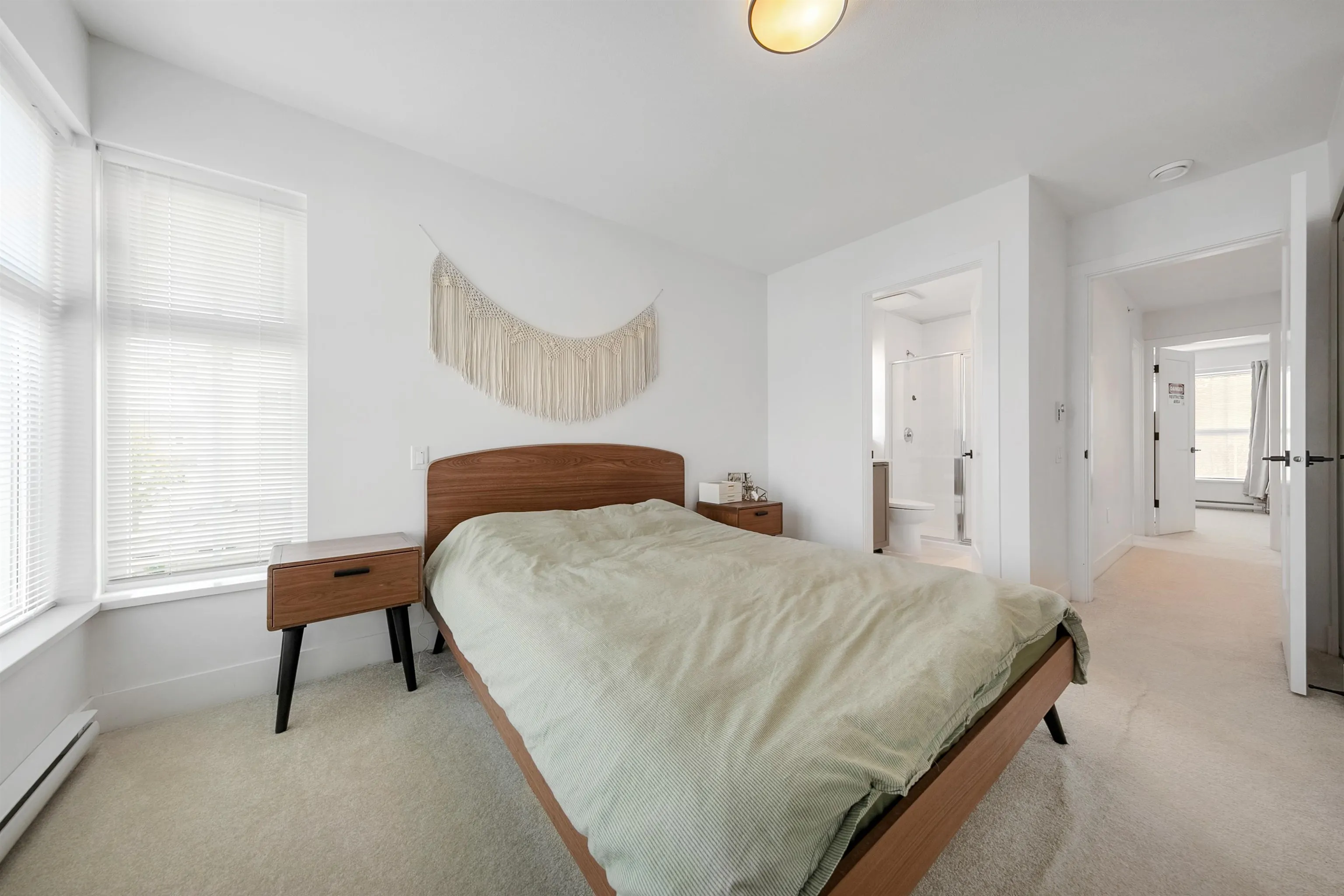 79 4638 Orca Way