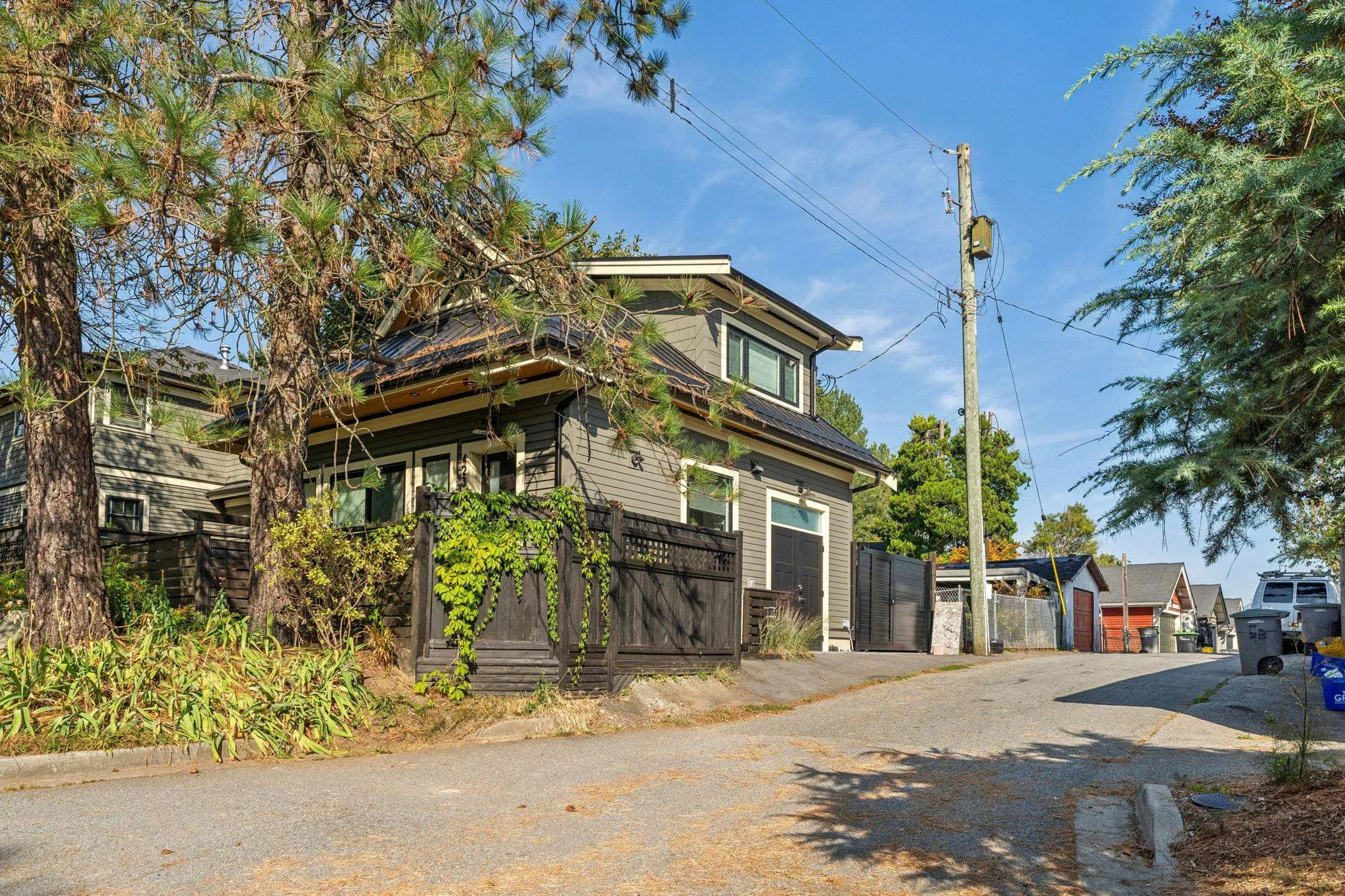 4182 Prince Edward Street