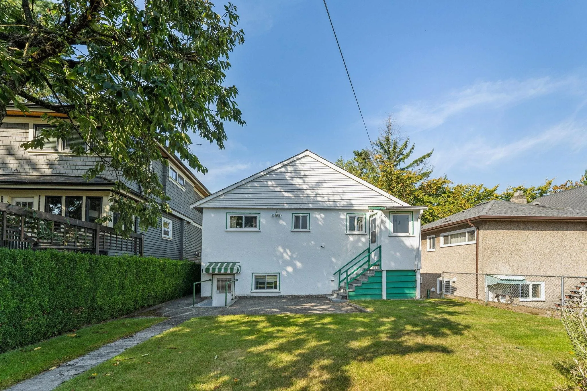 4182 Prince Edward Street