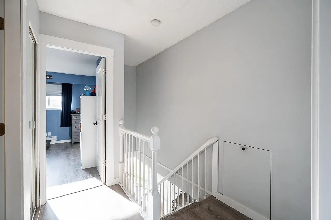 5243 Maple Crescent