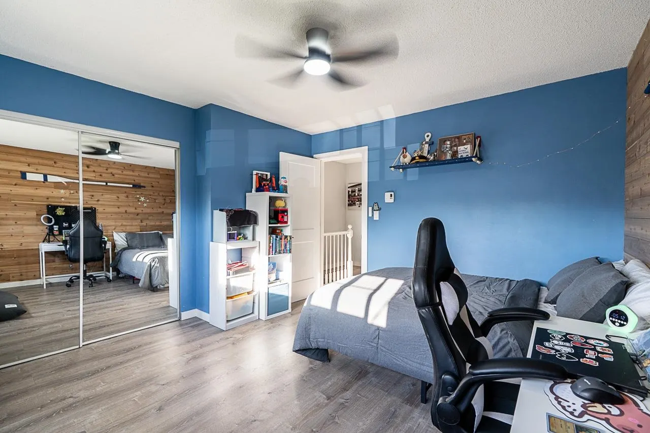 5243 Maple Crescent