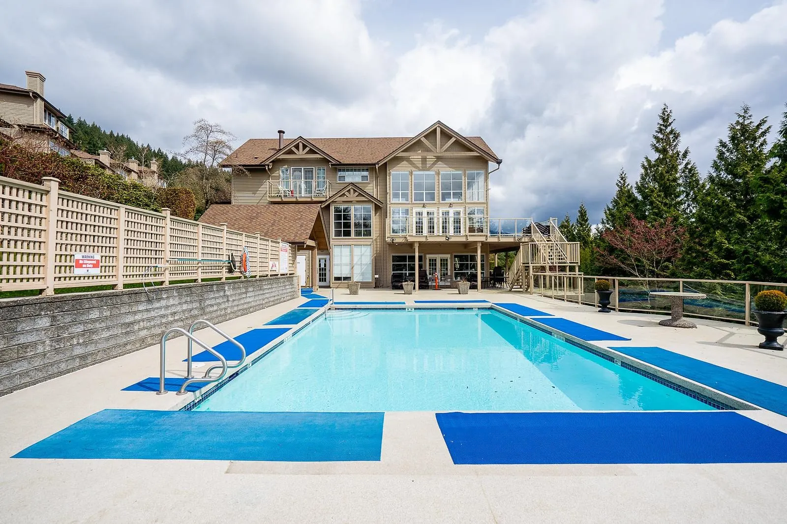 7 2979 Panorama Drive