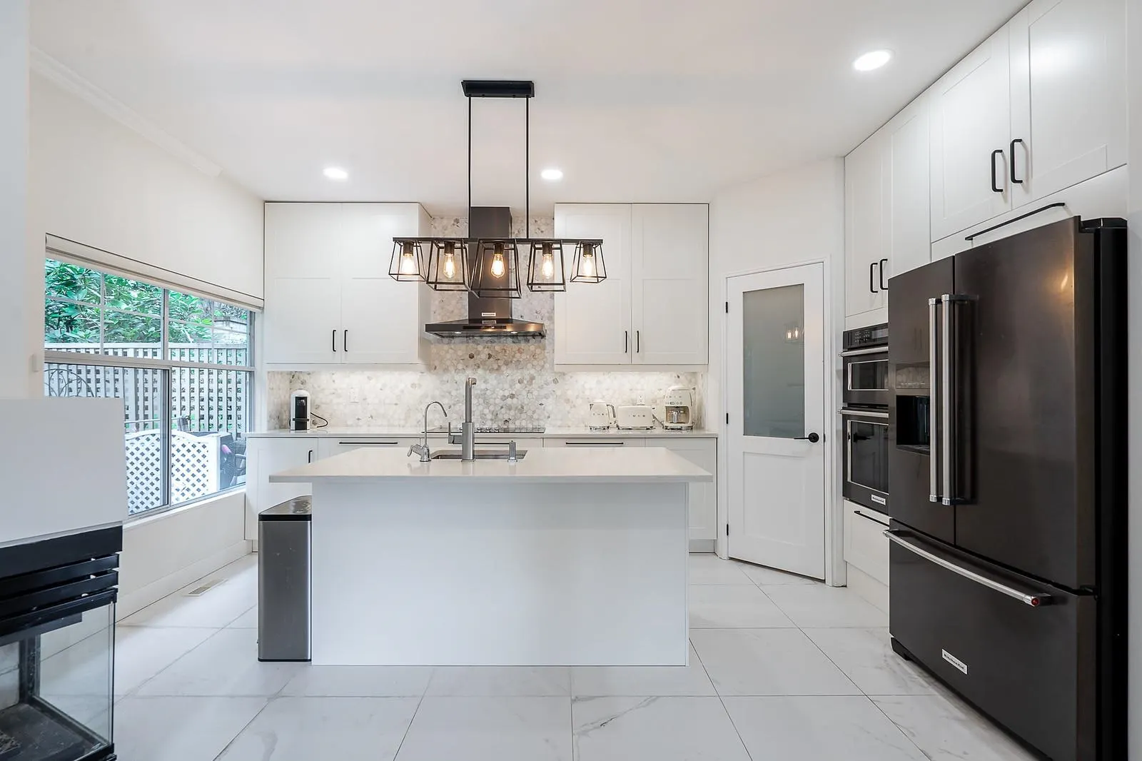 7 2979 Panorama Drive