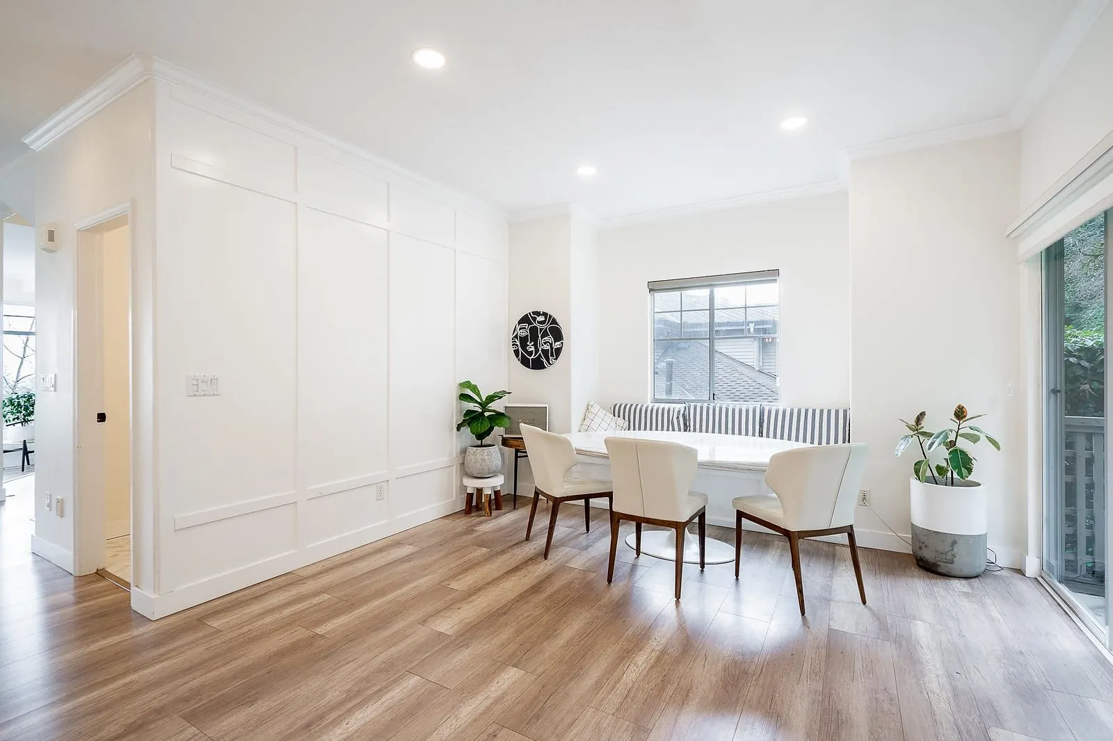 7 2979 Panorama Drive