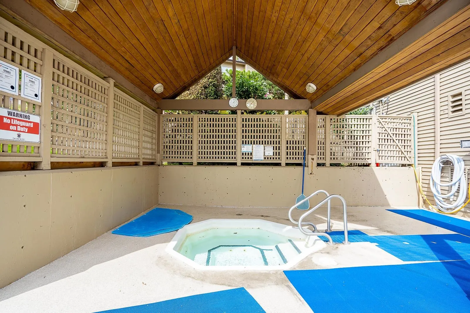 7 2979 Panorama Drive