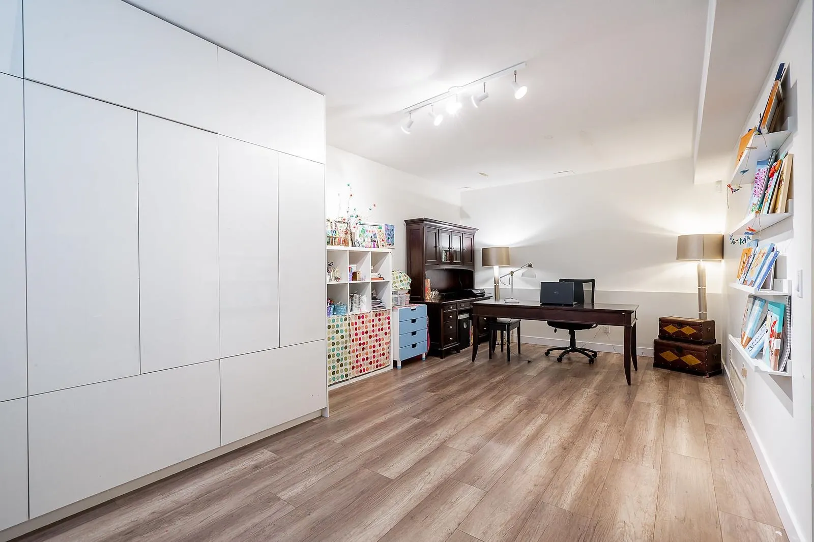 7 2979 Panorama Drive