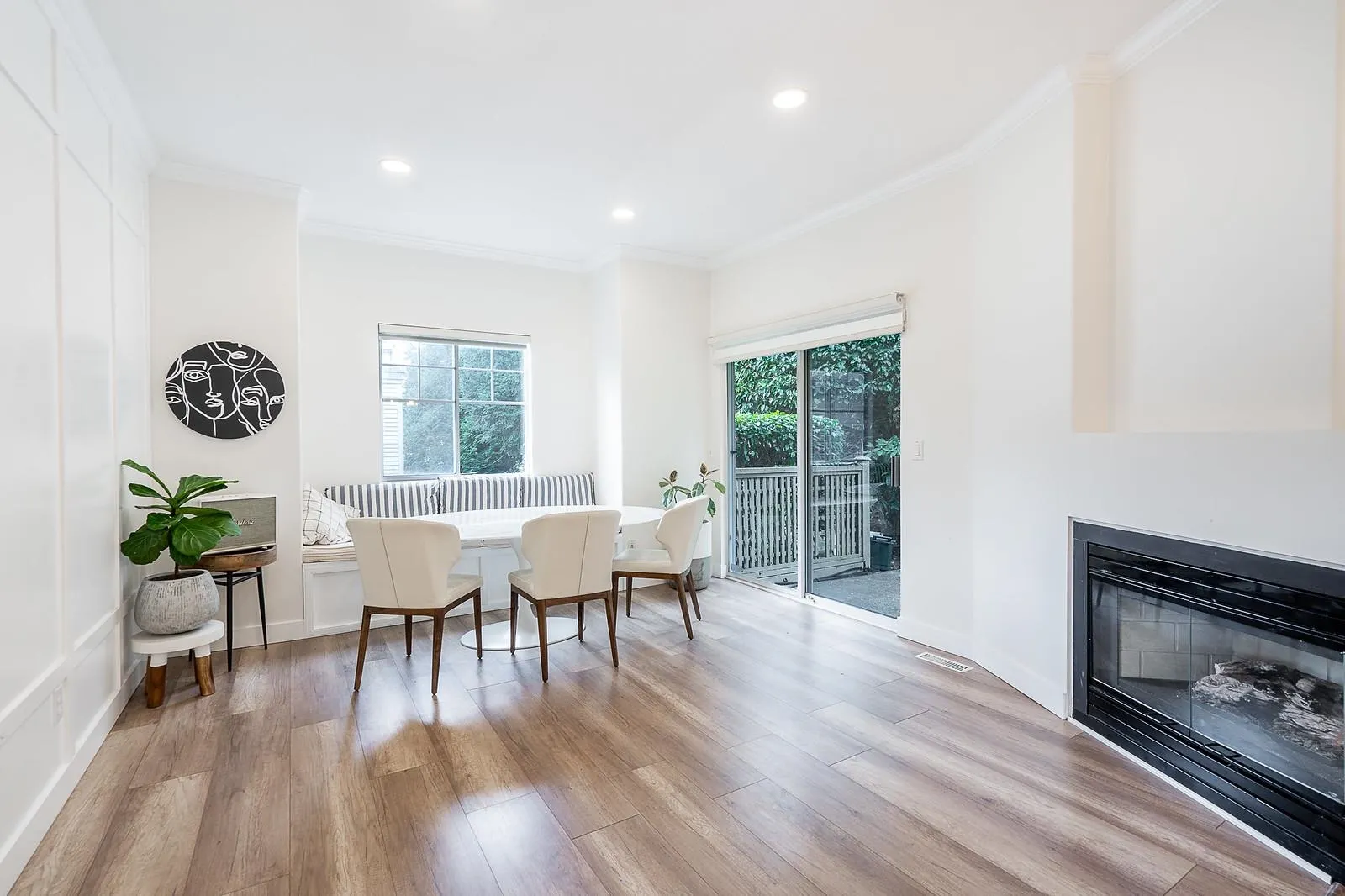 7 2979 Panorama Drive