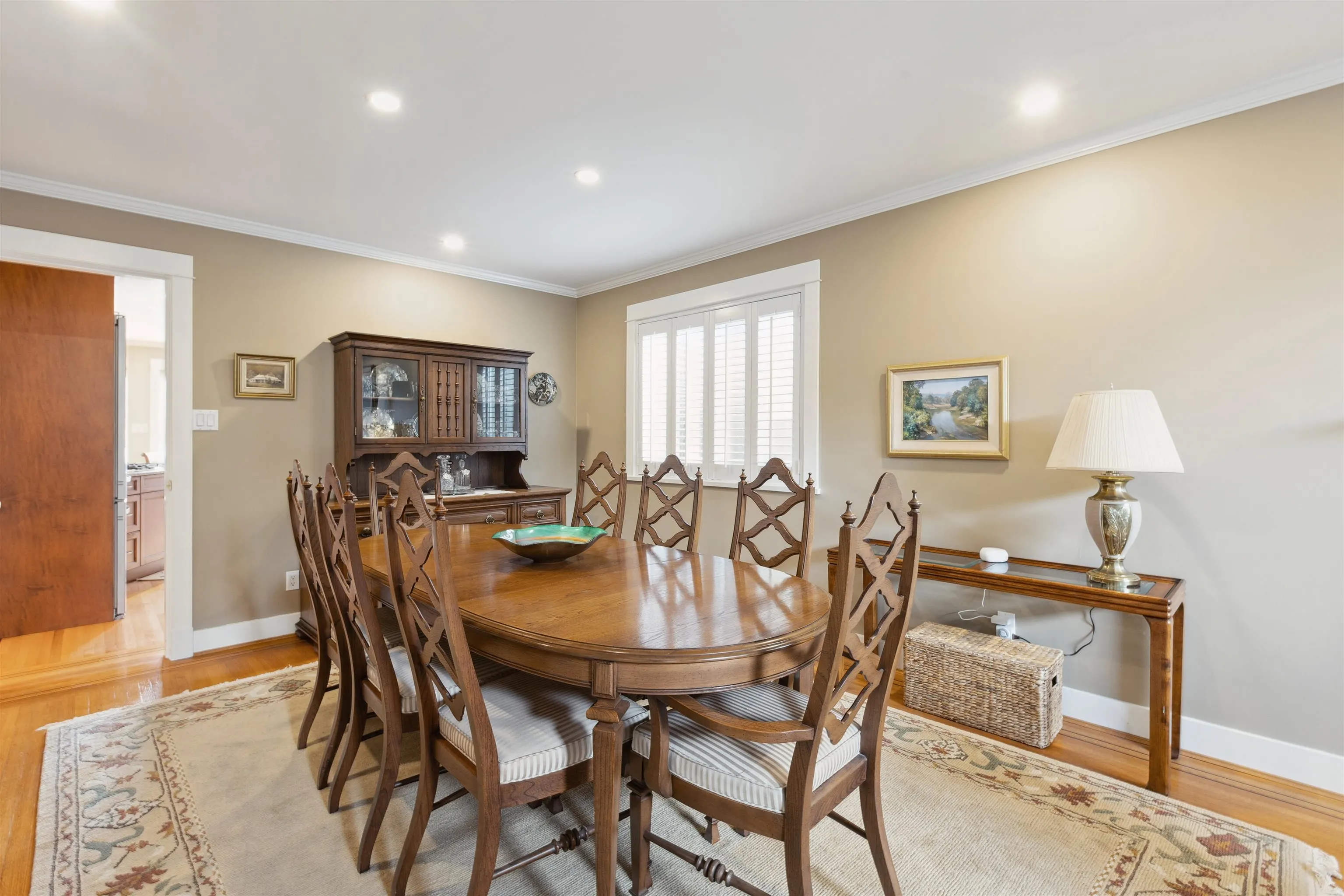 1274 Esquimalt Avenue