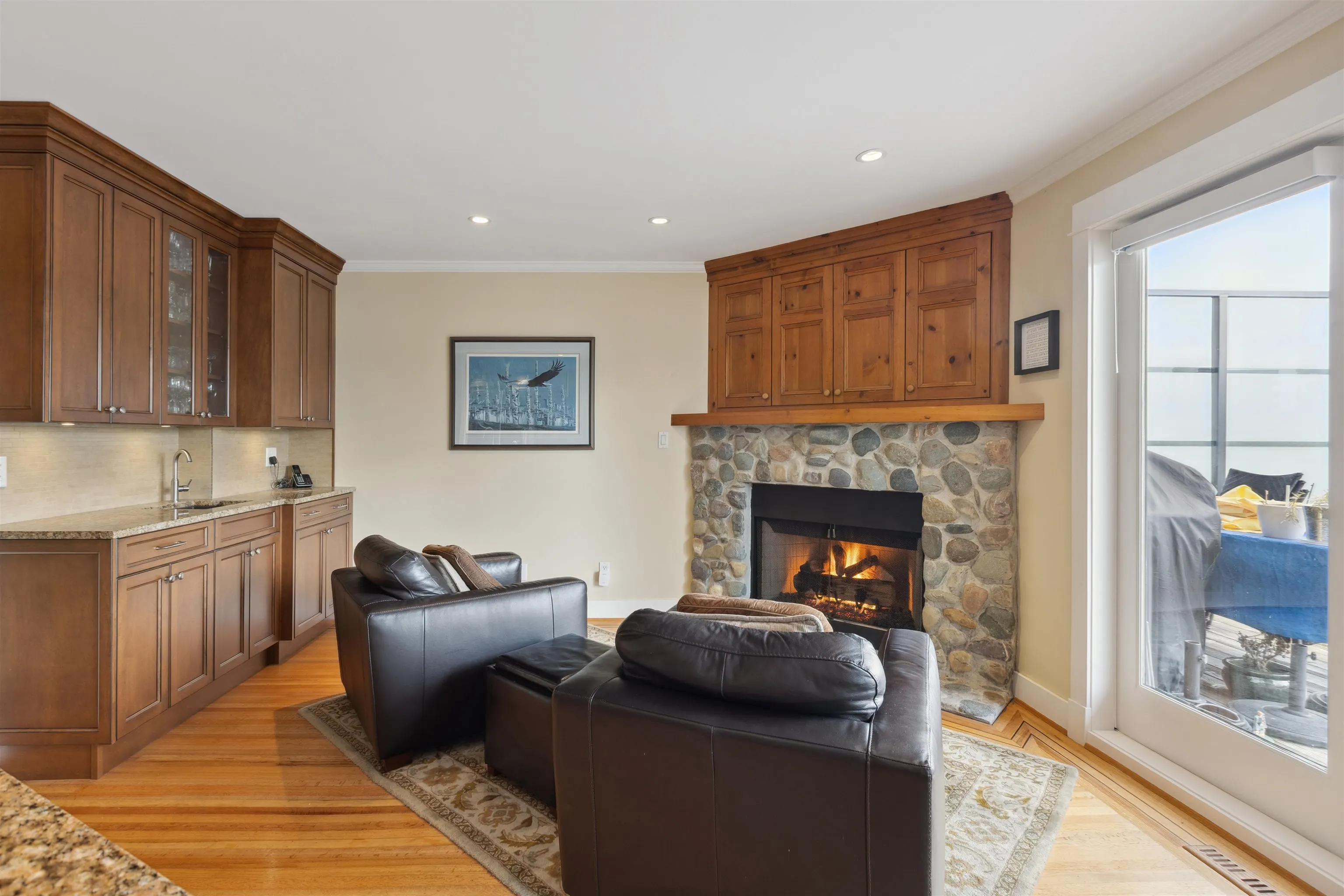 1274 Esquimalt Avenue