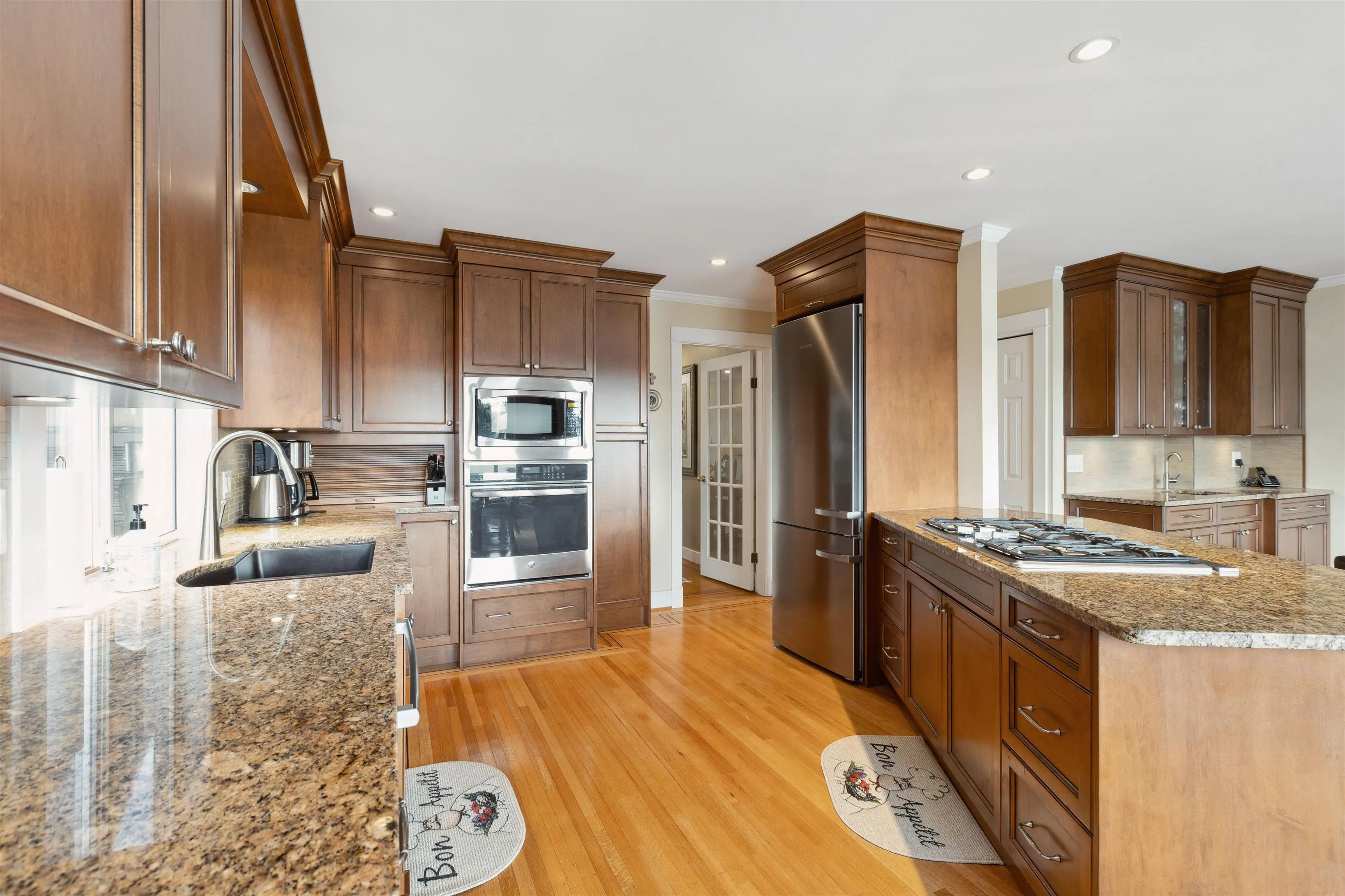 1274 Esquimalt Avenue