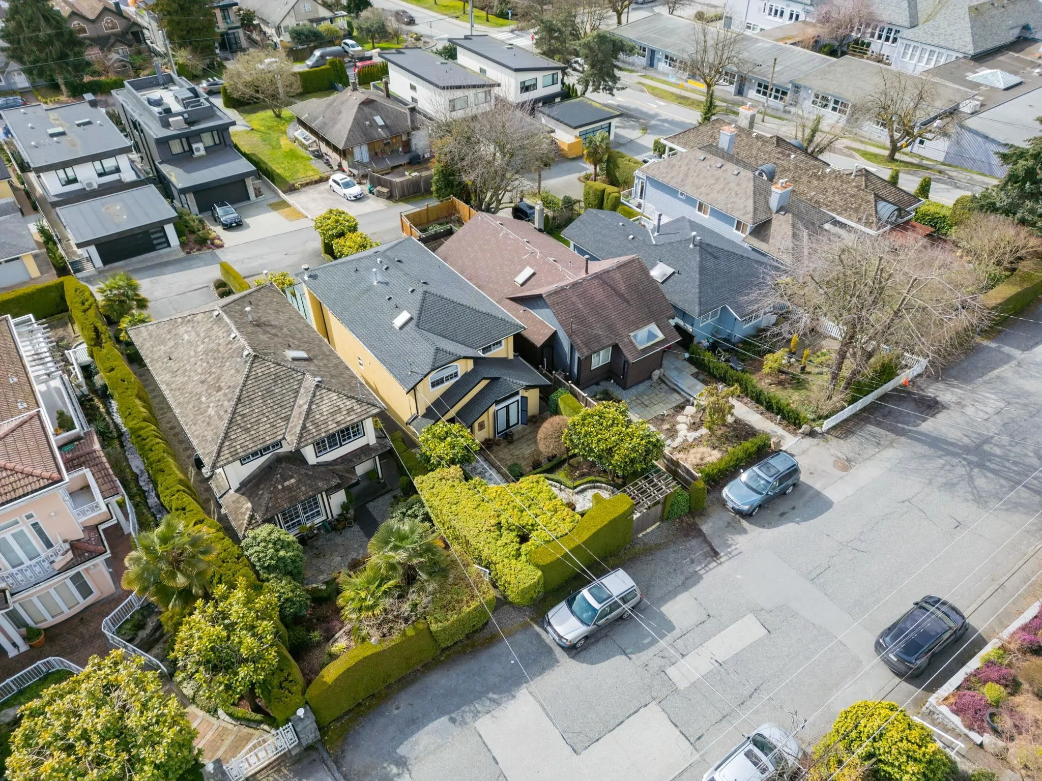 1274 Esquimalt Avenue