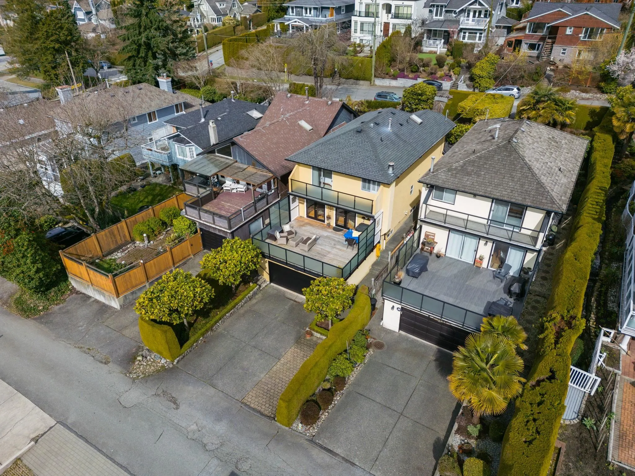 1274 Esquimalt Avenue