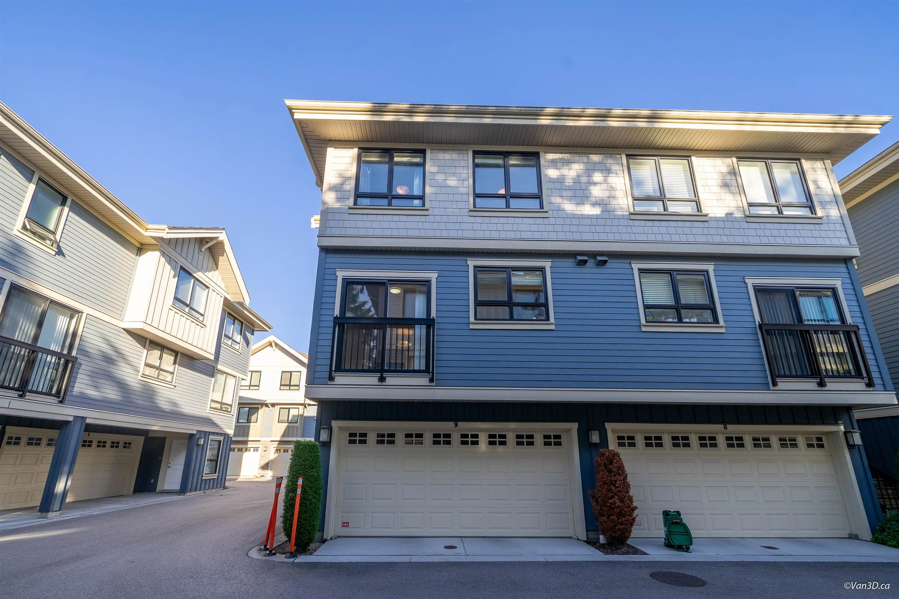 9 6028 Maple Road