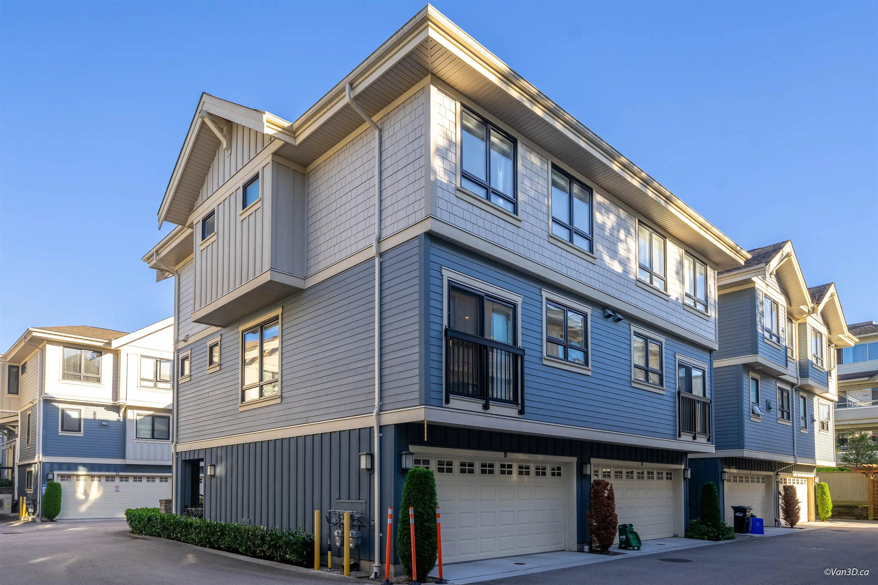 9 6028 Maple Road