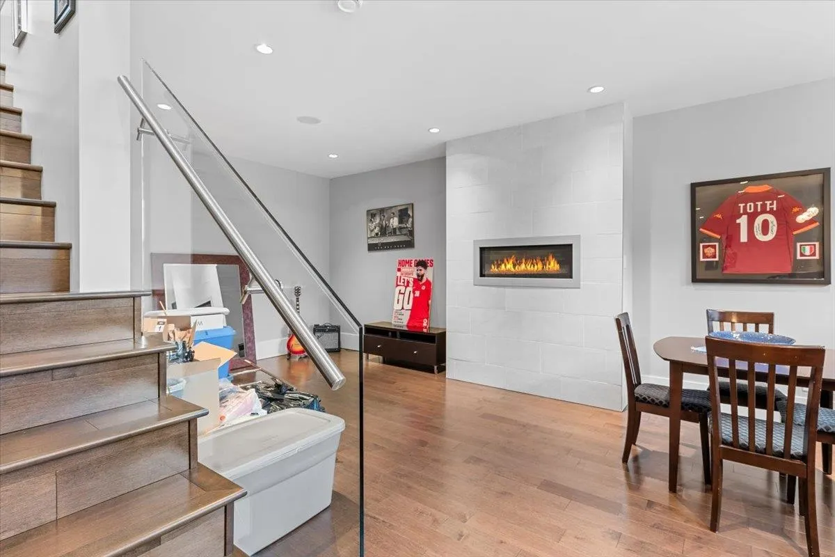 7158 Ridgeview Drive