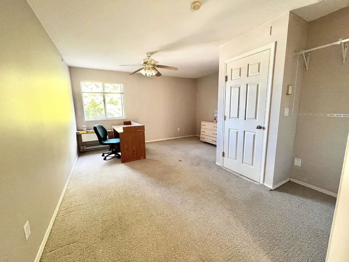 5 15355 26 Avenue