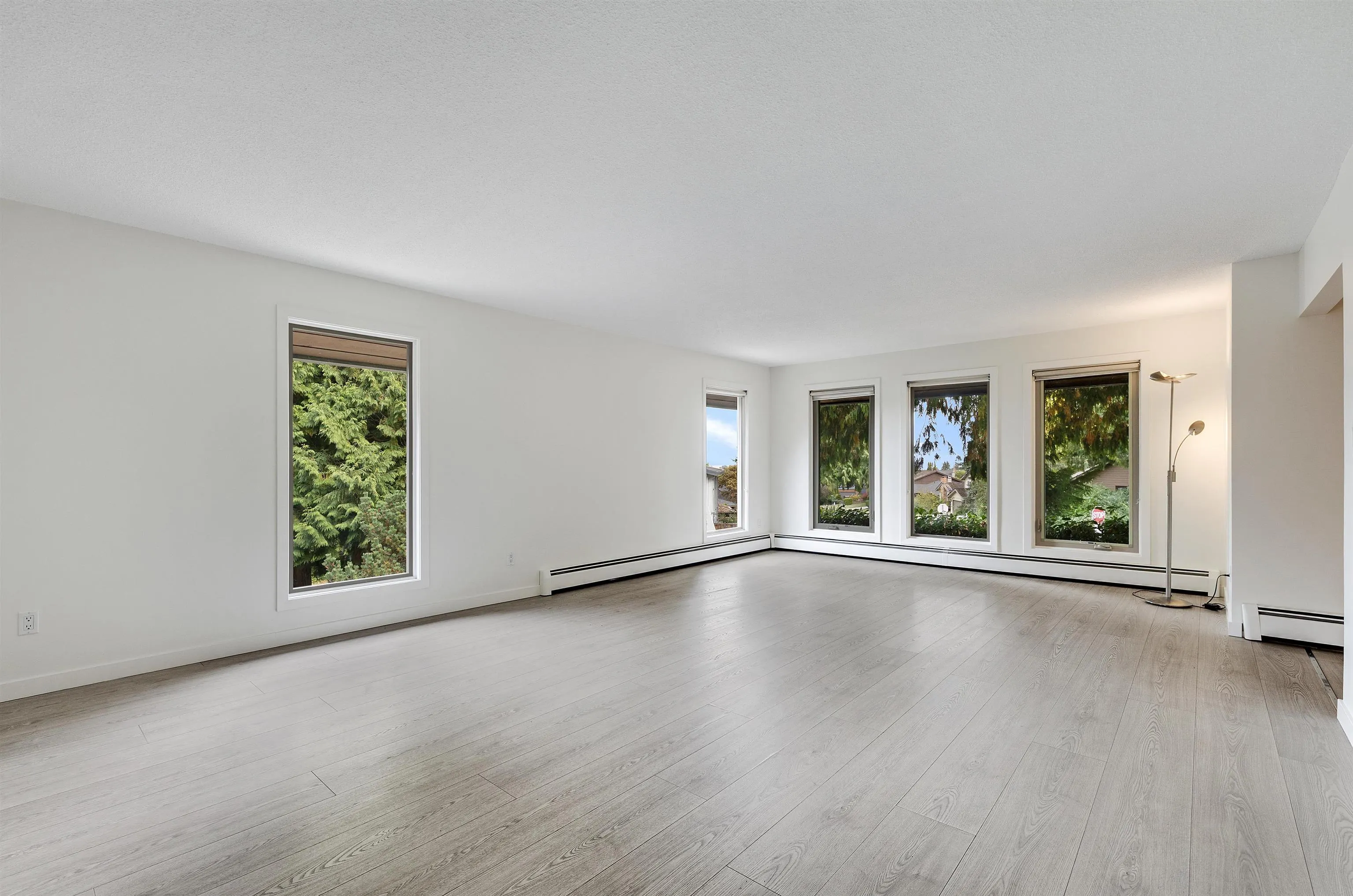 565 Tralee Crescent