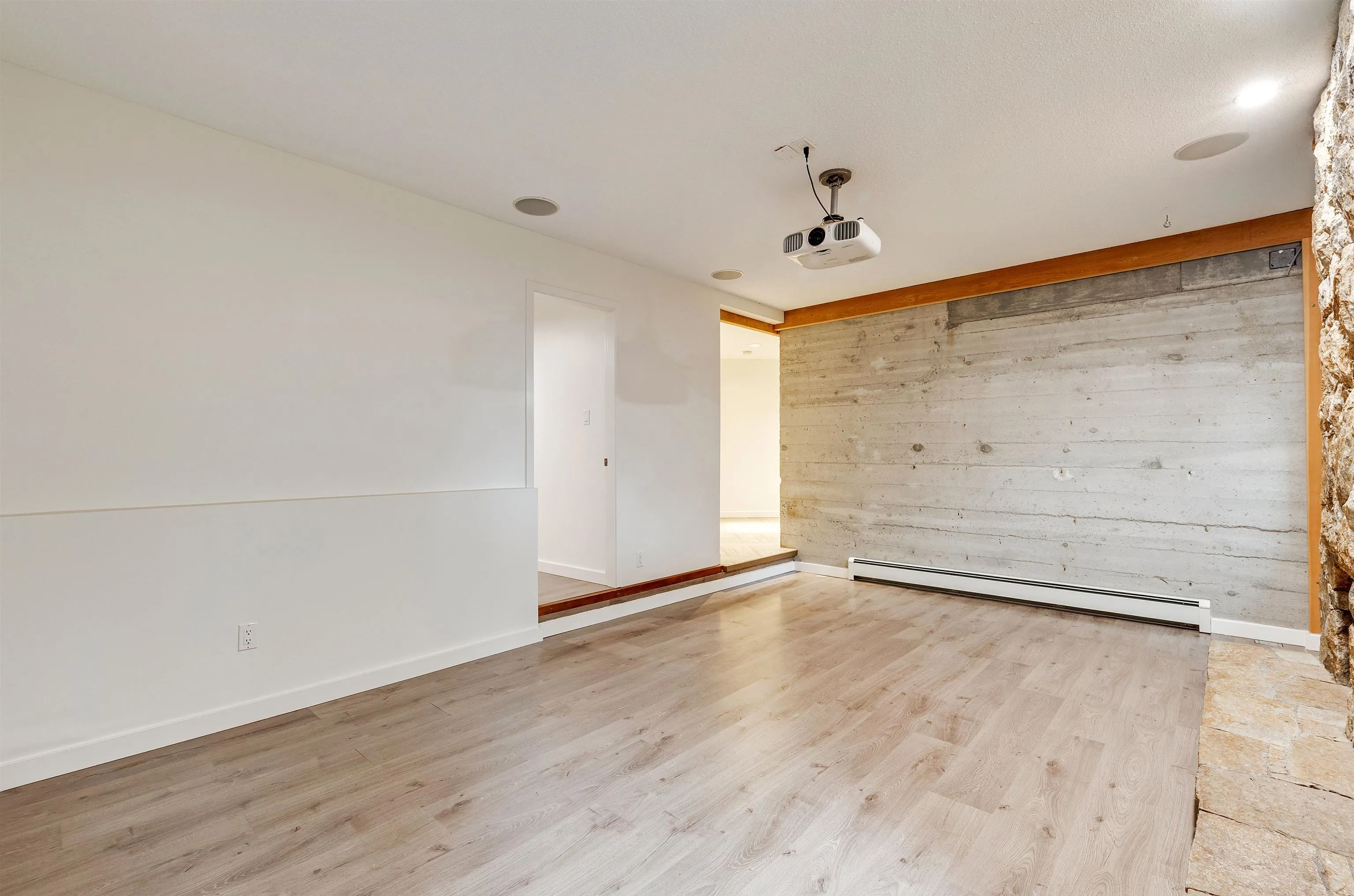 565 Tralee Crescent