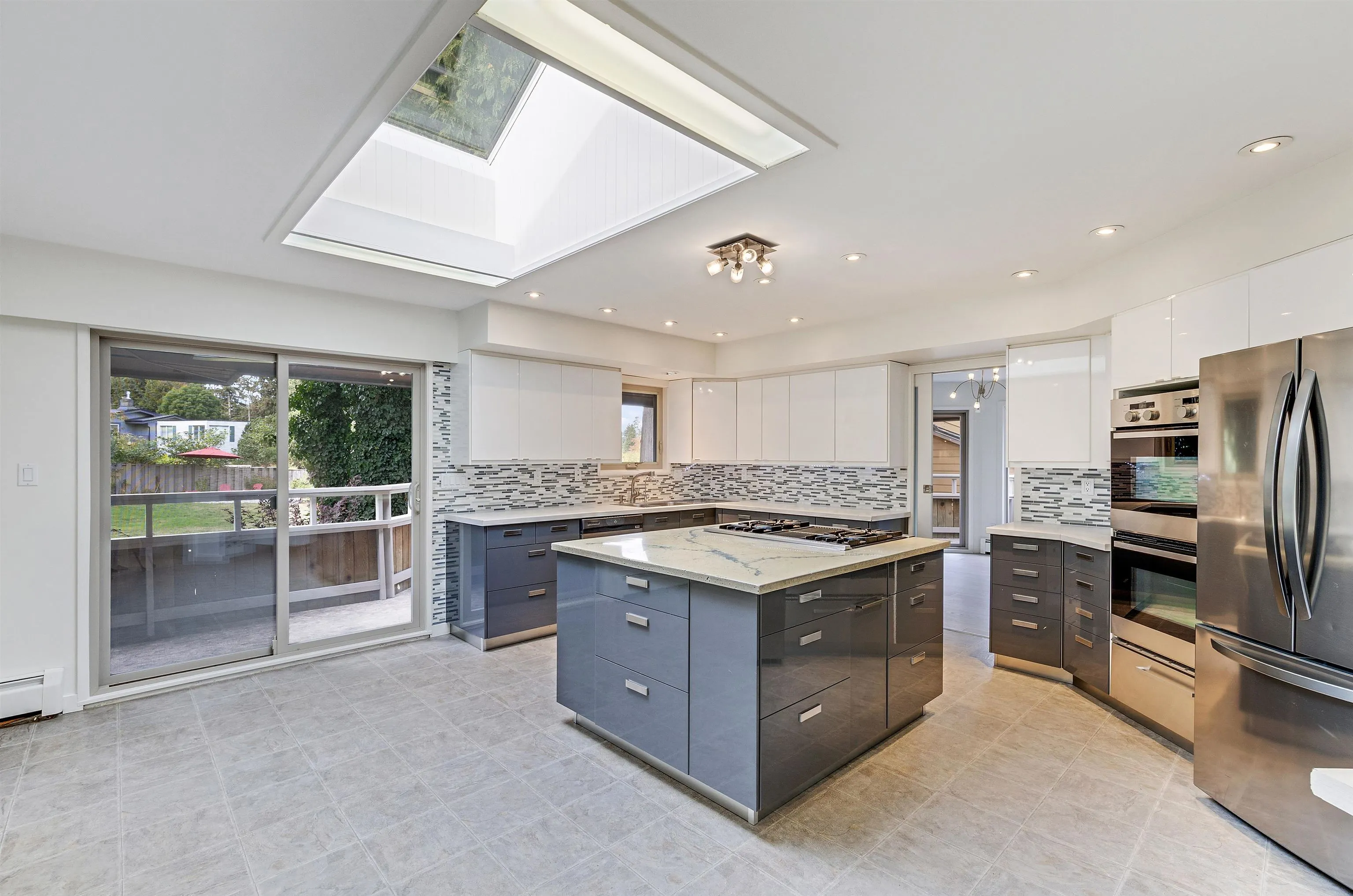 565 Tralee Crescent