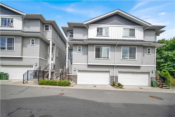 7 31548 Upper Maclure Road