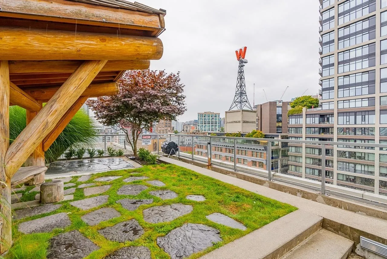 1011 66 W Cordova Street