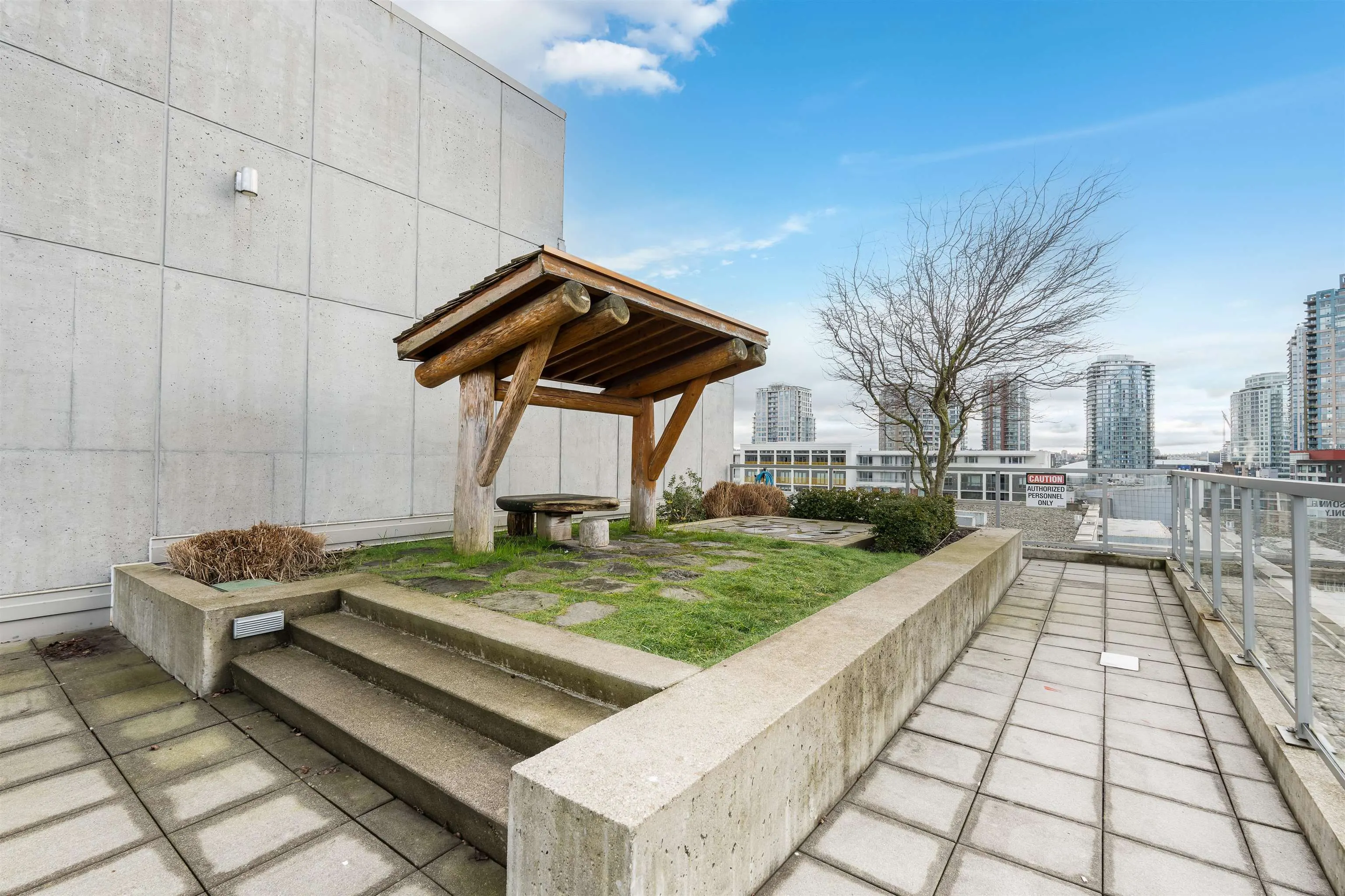 1011 66 W Cordova Street