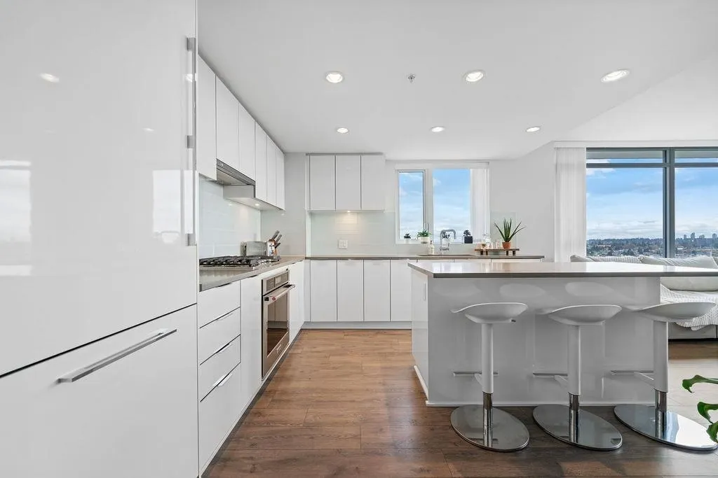 2901 2388 Madison Avenue