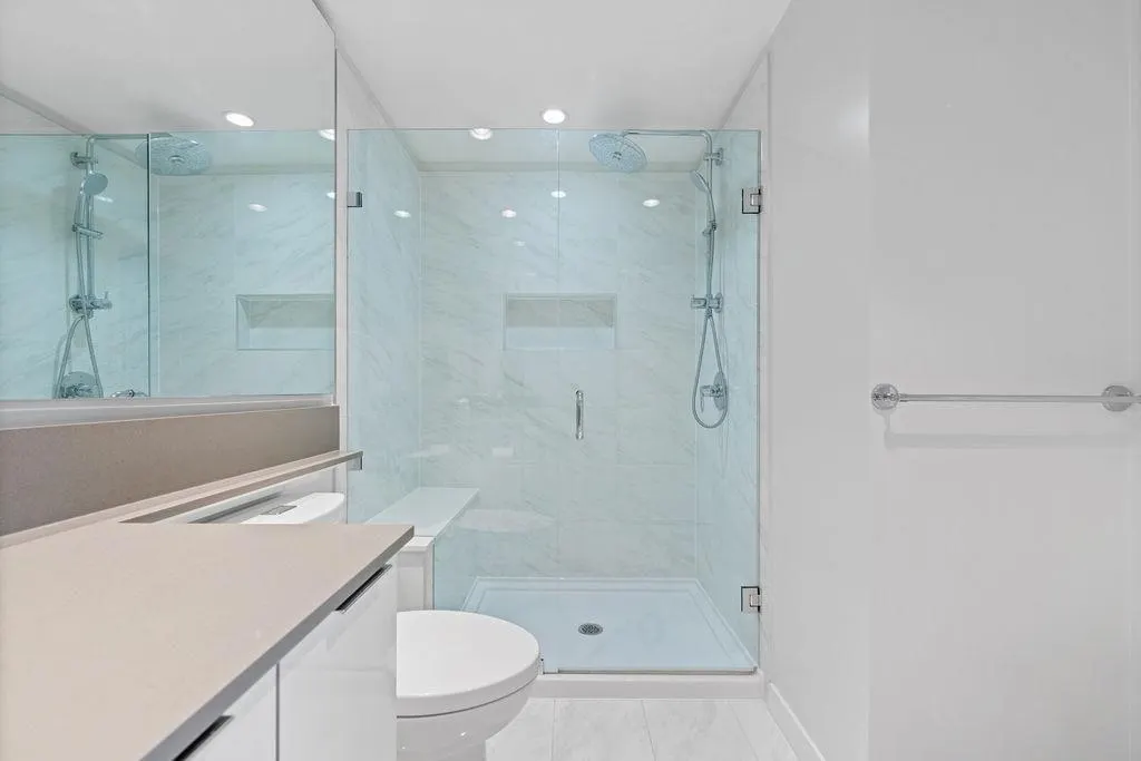 2901 2388 Madison Avenue