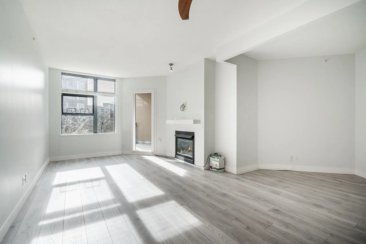 2263 Redbud Lane